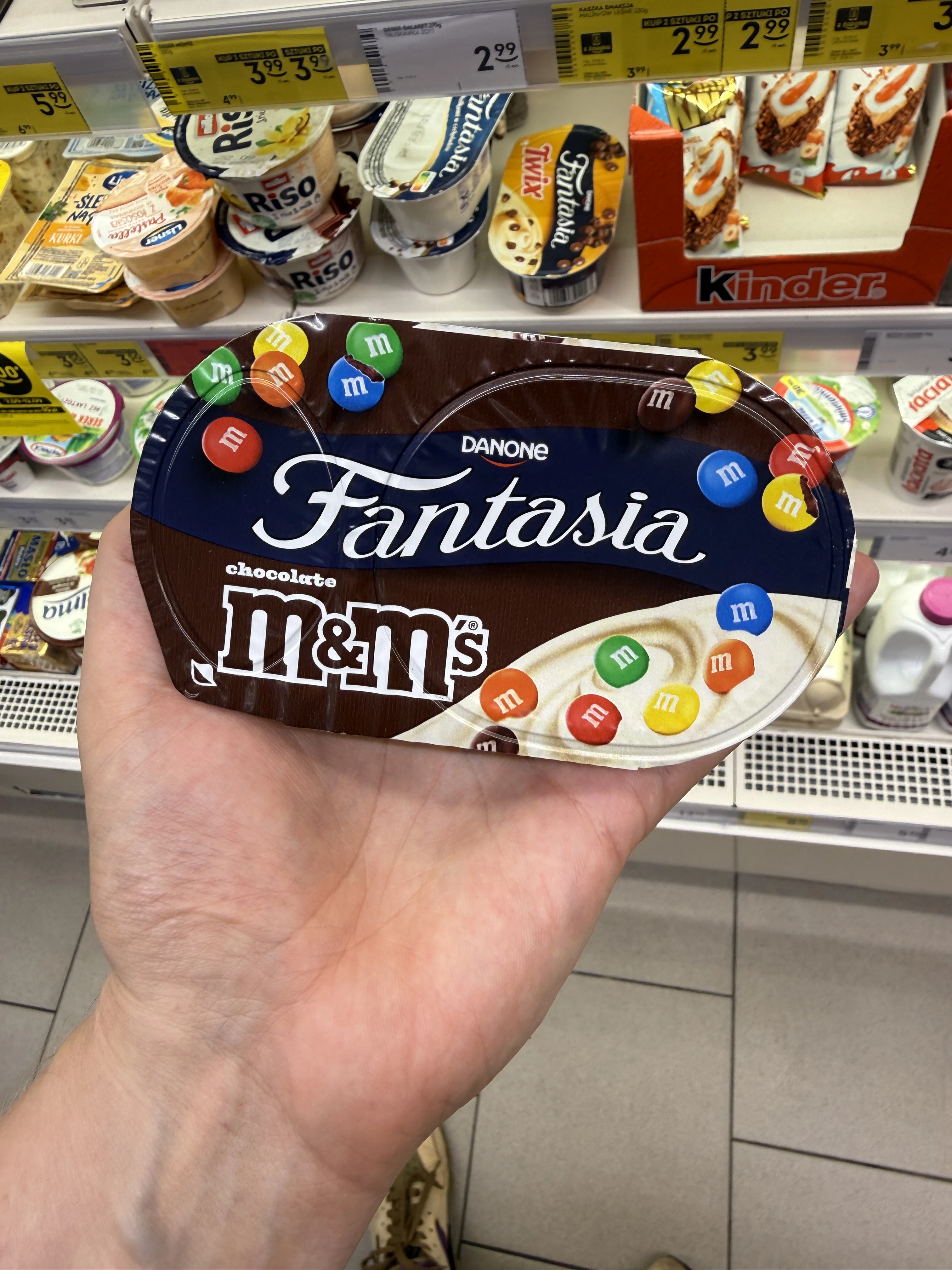Fantasia Jogurt o smaku waniliowym z drażetkami M&M’s | 120g