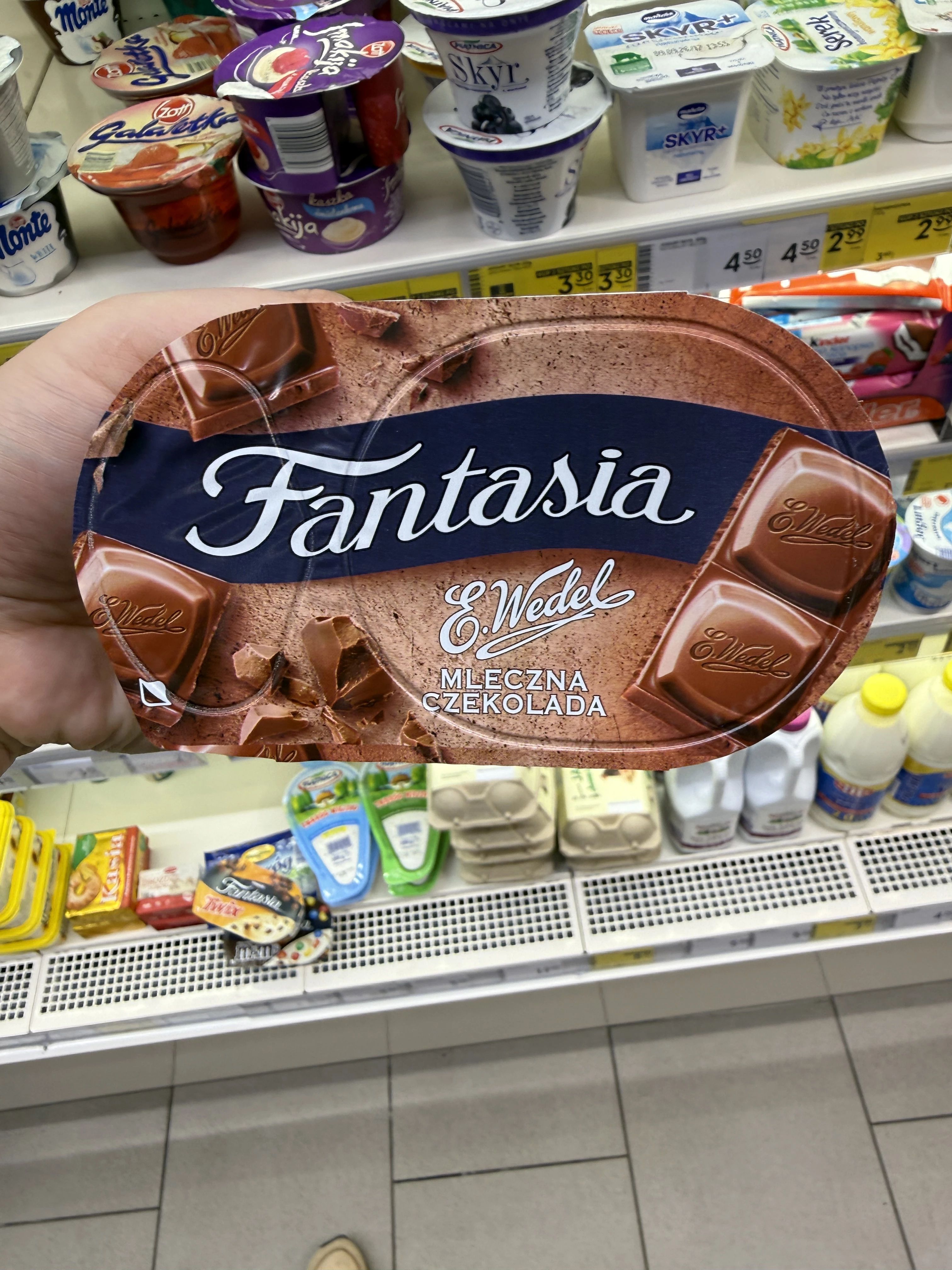 Danone Fantasia Jogurt kremowy z kawałkami czekolady mlecznej E.Wedel | 104g