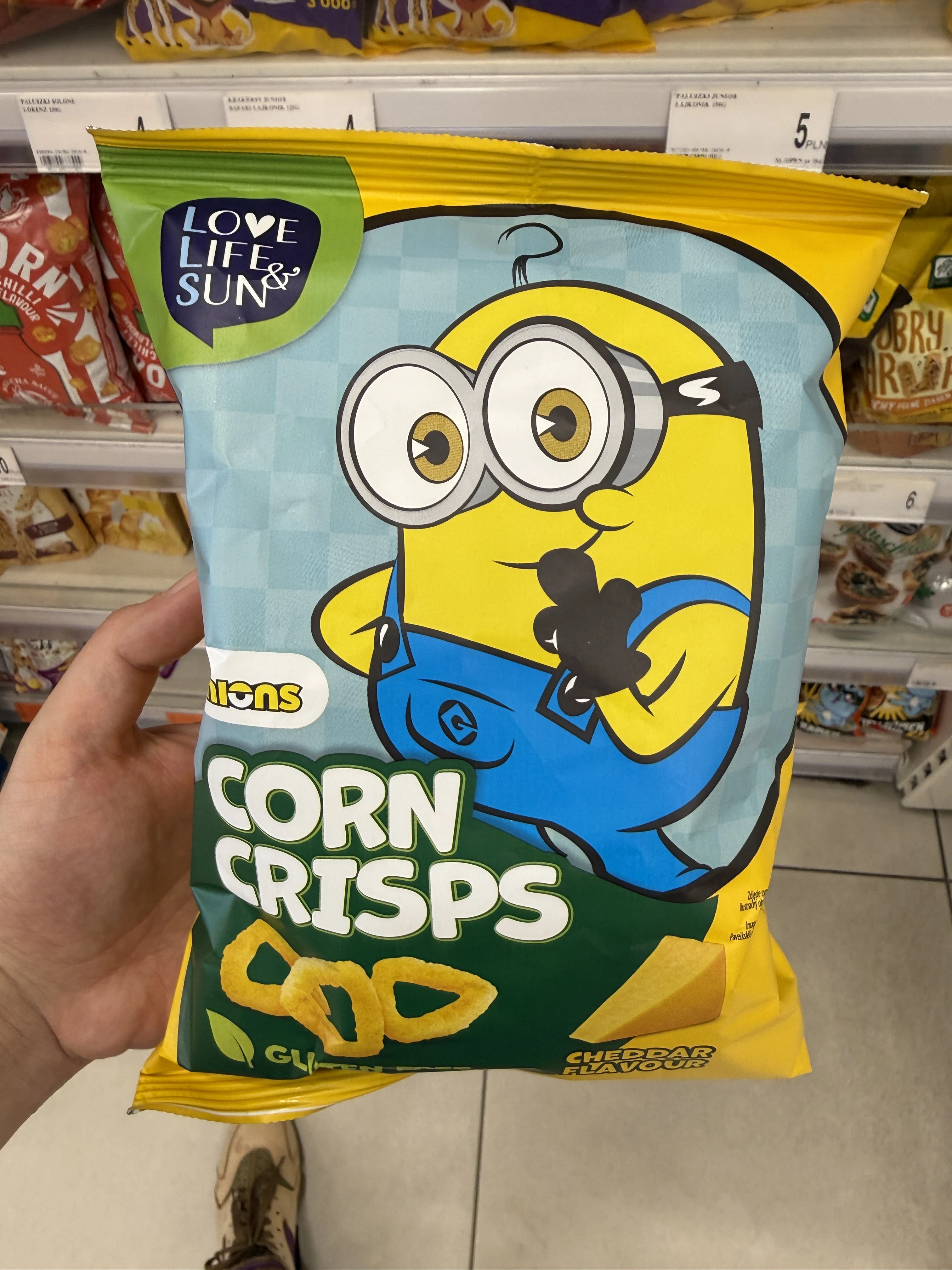 Love Life & Sun Corn Crisps Cheddar Flavour Minions | 50g