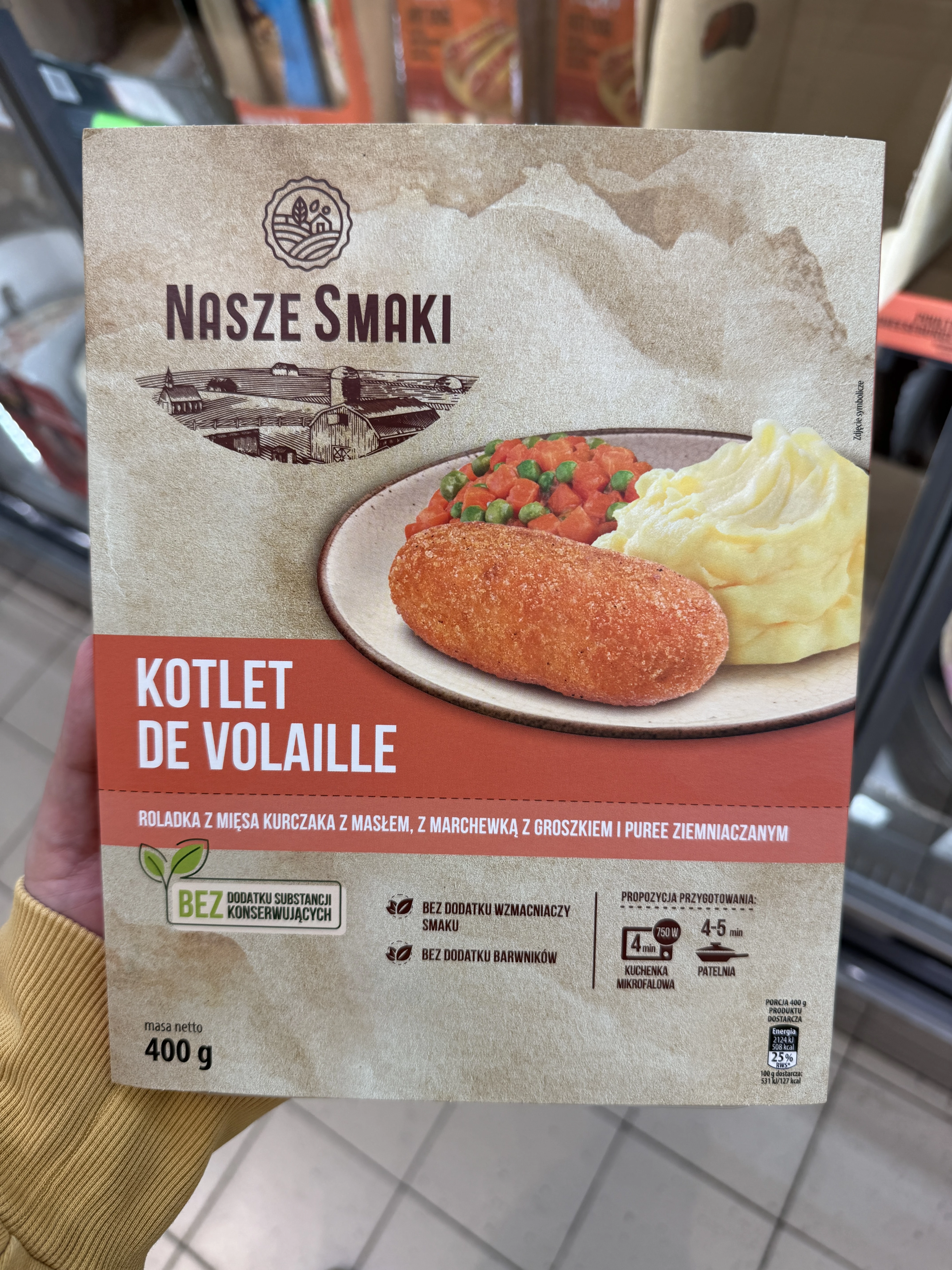 Nasze Smaki Kotlet de Volaille Roladka z mięsa kurczaka z masłem, z marchewką z groszkiem i puree ziemniaczanym | 400g