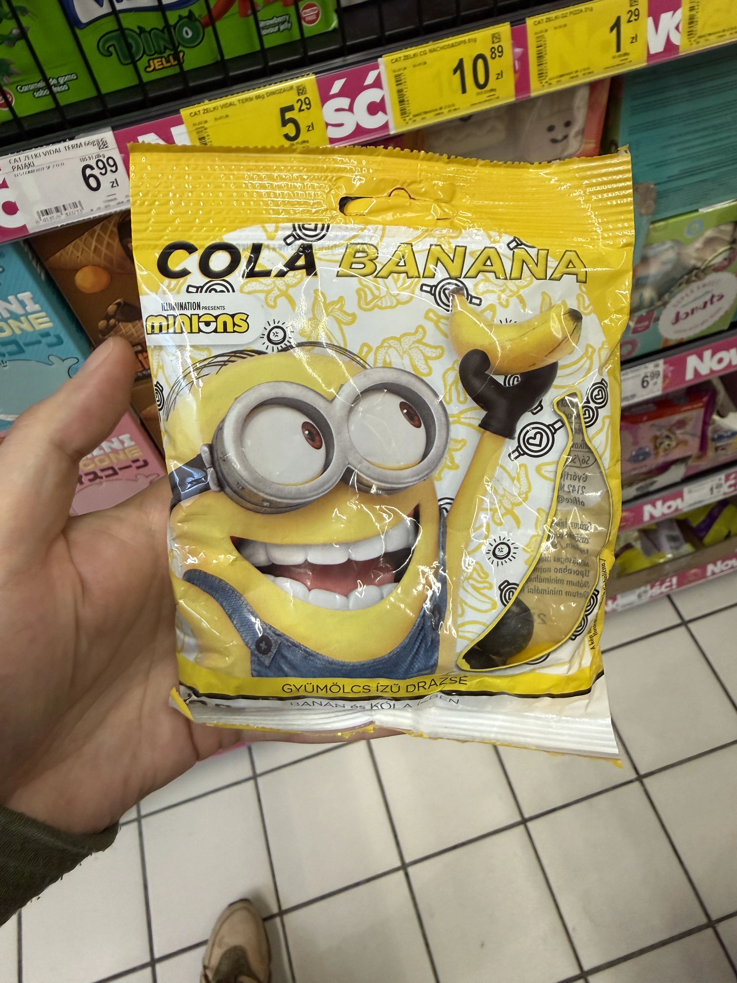Minions Cola Banana Gyümölcs ízű drazsé / Drażetki o smaku banana i coli | 80g