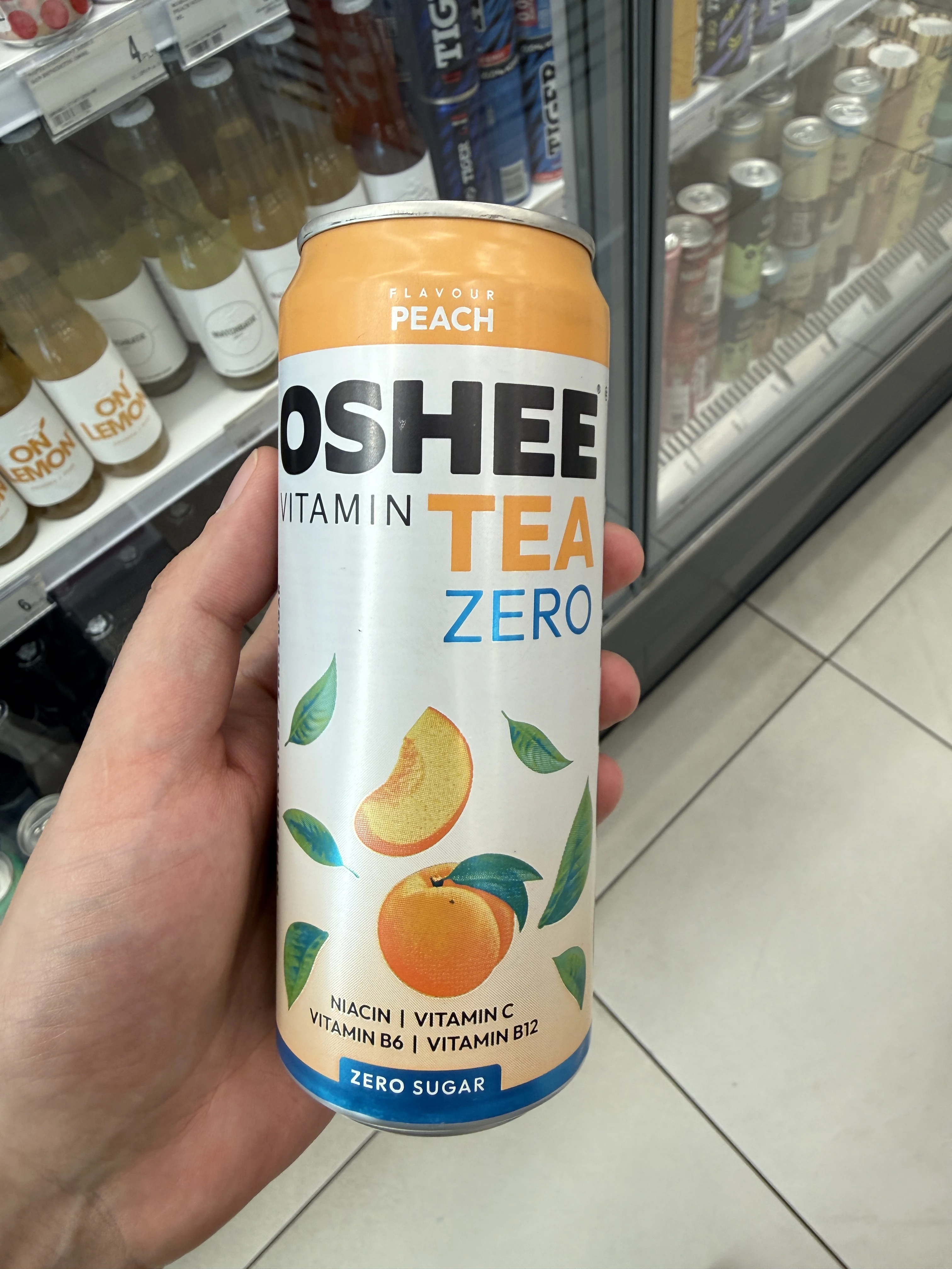 Oshee Vitamin Tea Zero o smaku brzoskwiniowym | 330ml