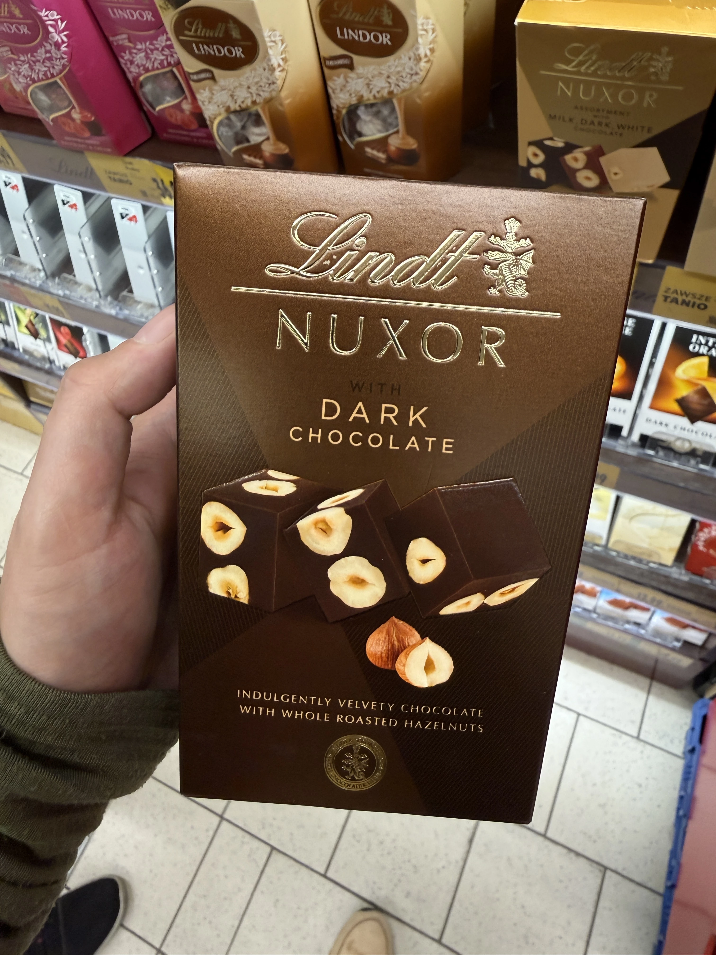 Lindt Nuxor with Dark Chocolate | 150g