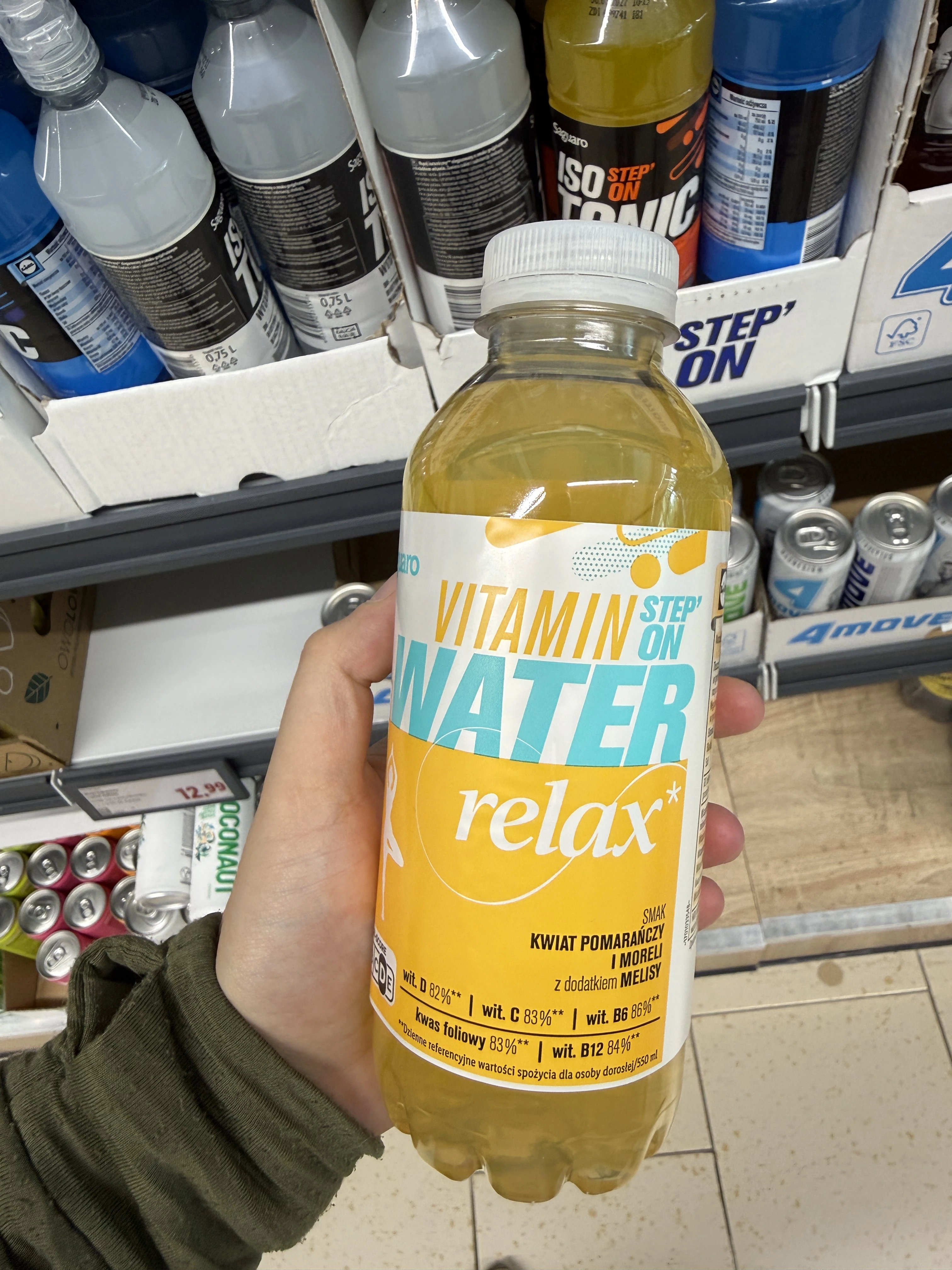 Saguaro Vitamin Step’ On Water Relax smak kwiat pomarańczy i moreli z dodatkiem melisy | 550ml