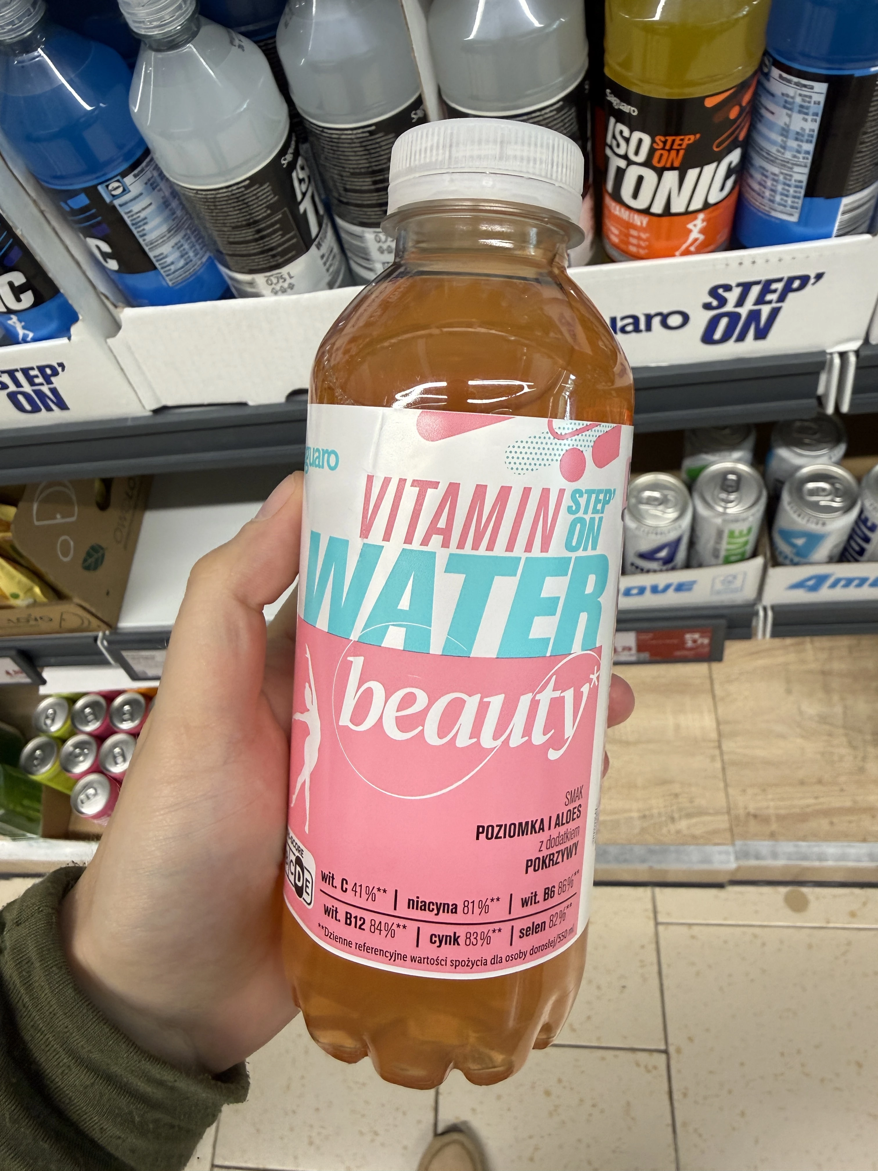 Saguaro Vitamin Step’ On Water Beauty smak poziomka i aloes z dodatkiem pokrzywy | 550ml