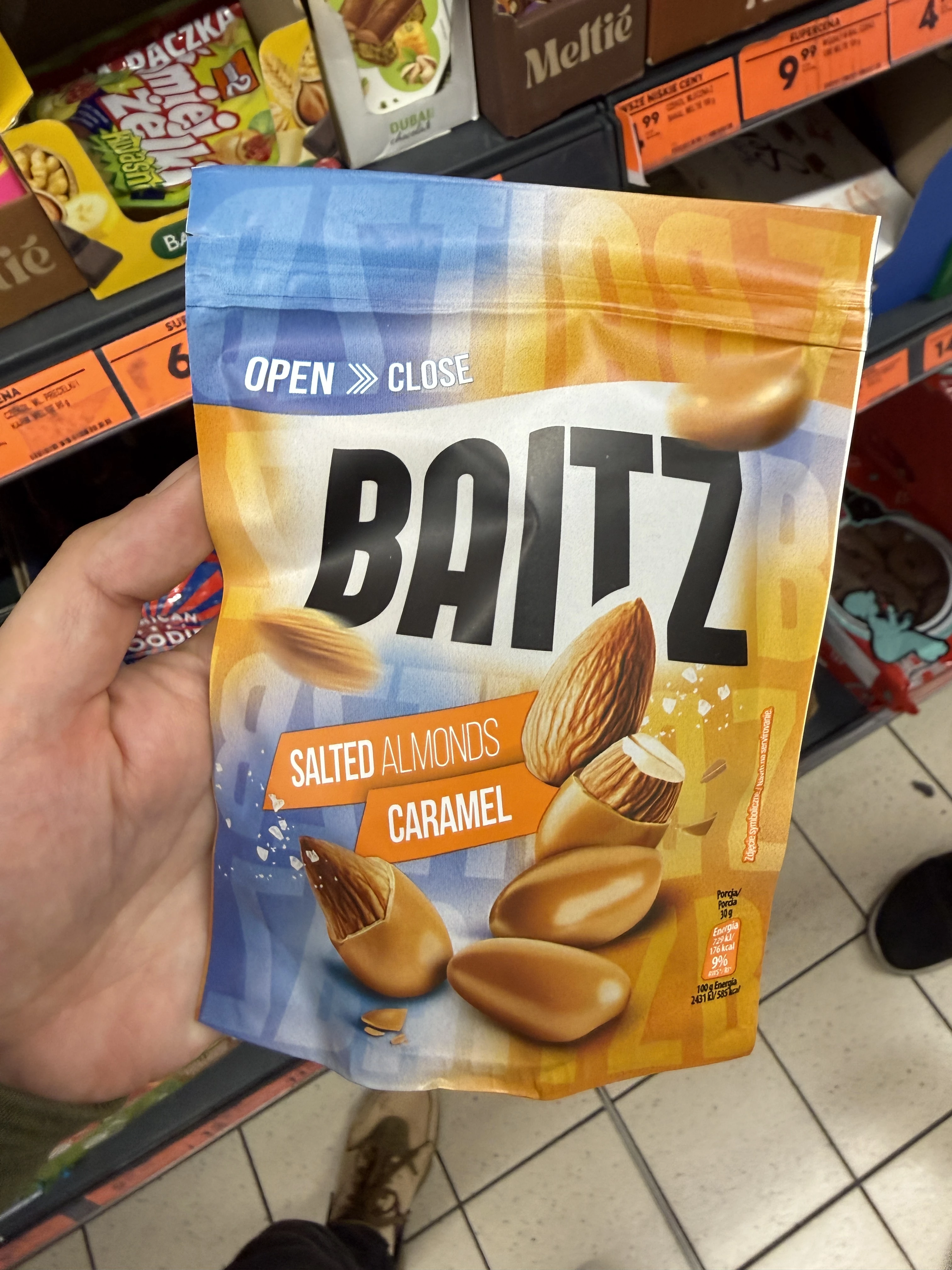 Baitz Salted Almonds Caramel / Migdały prażone solone w polewie karmelowej | 90g