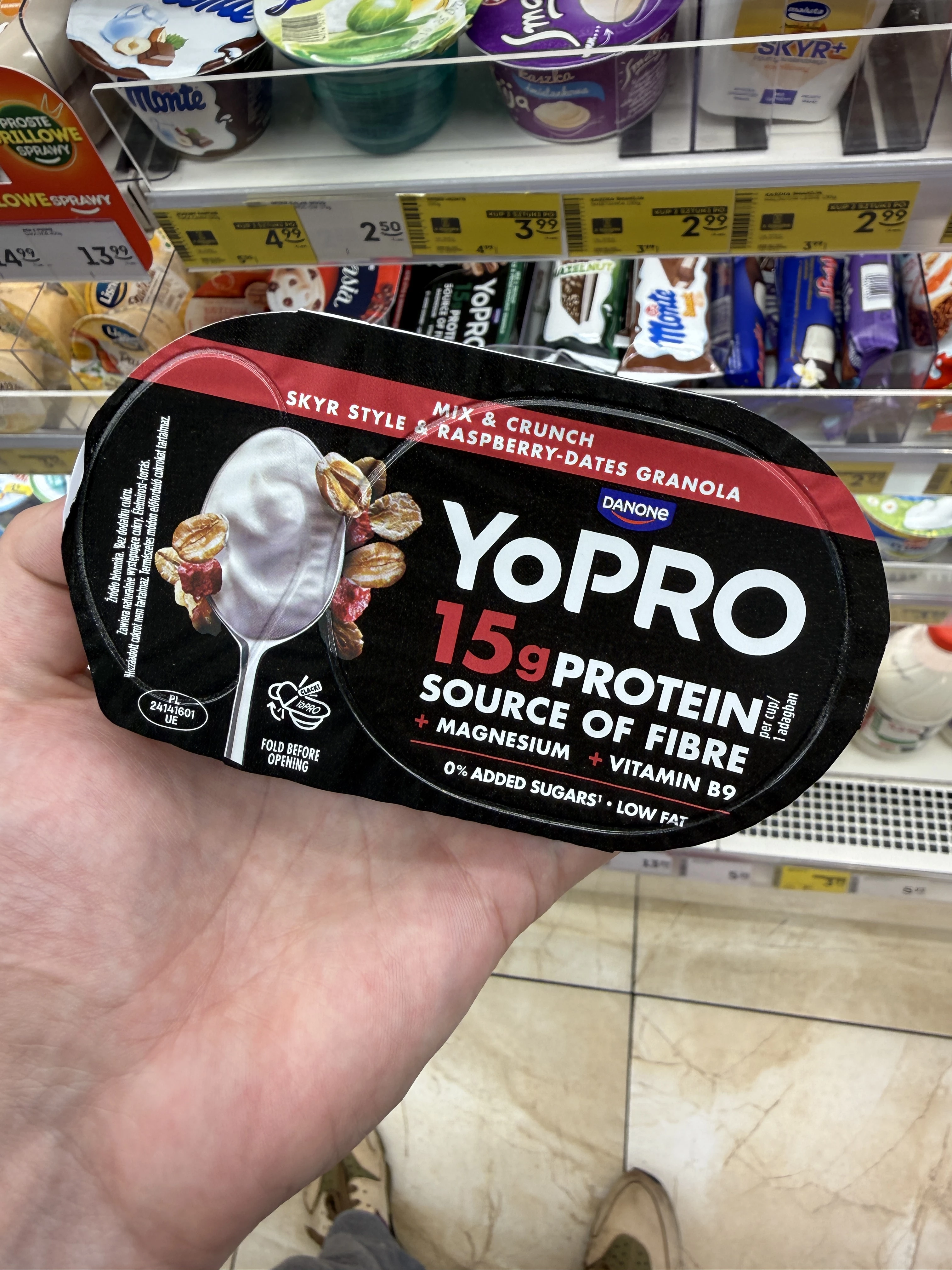 YoPRO Mix & Crunch – Skyr Style & Raspberry-Dates Granola | 132g