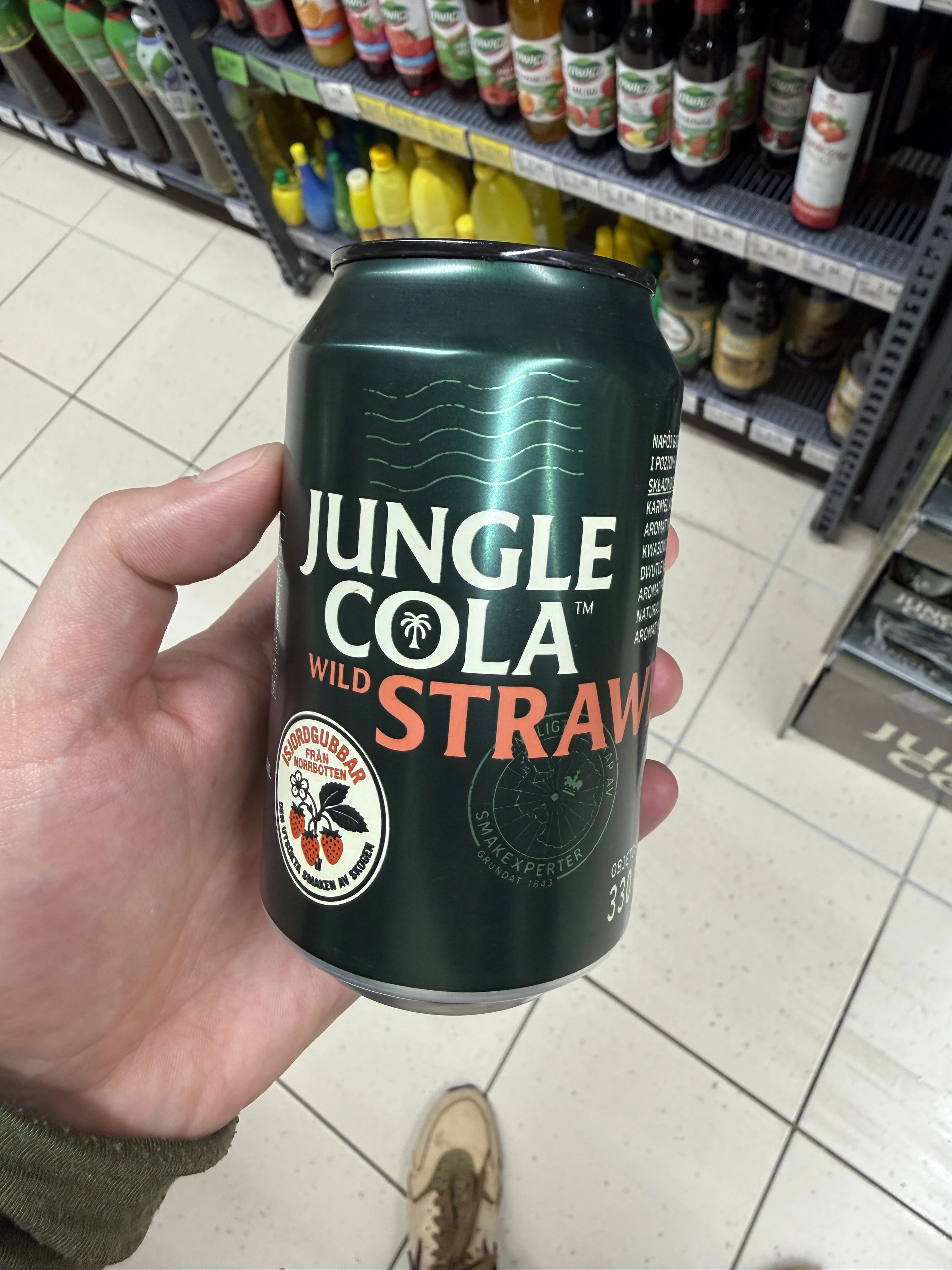 Jungle Cola Wild Strawberry puszka | 330ml