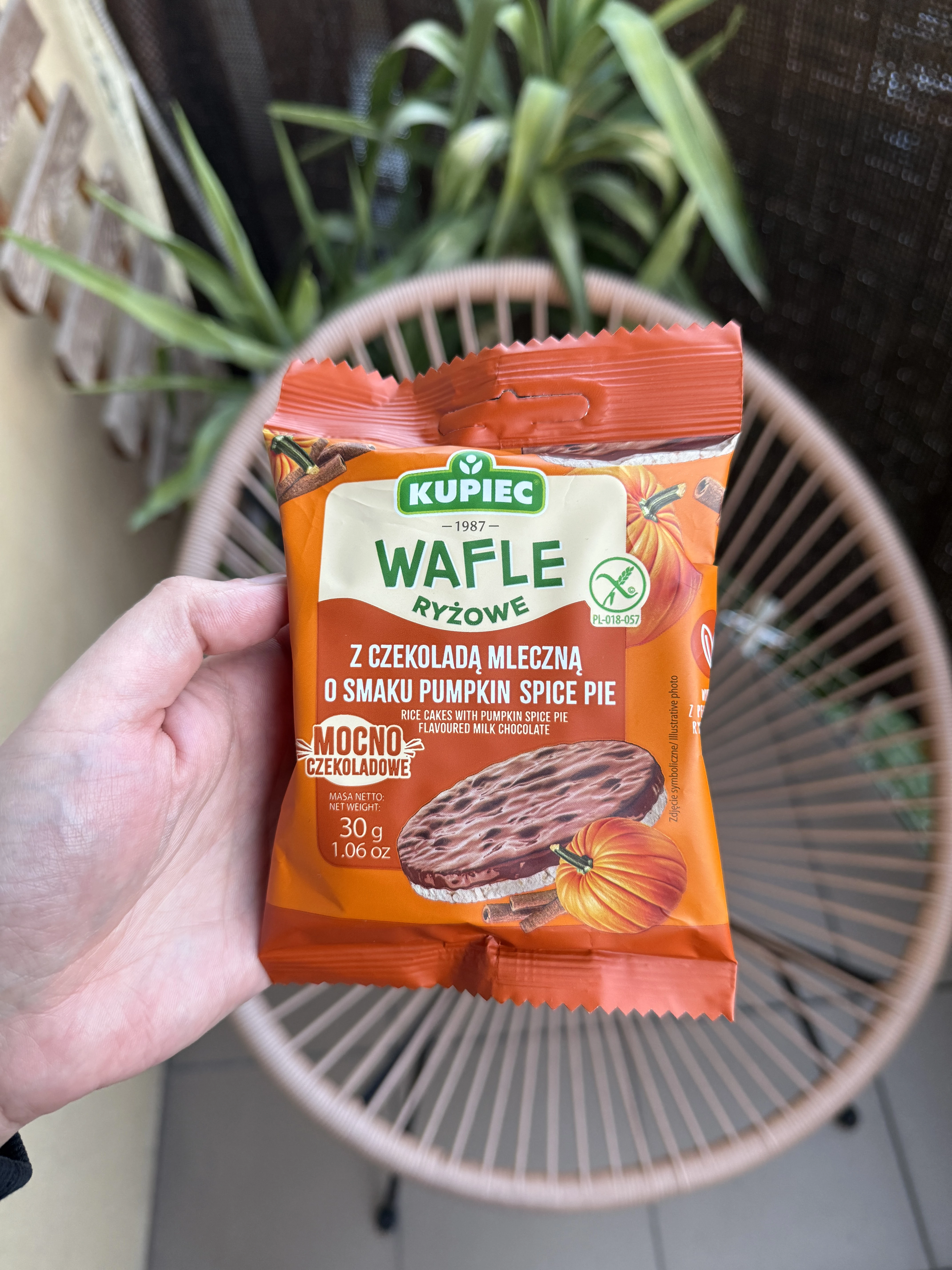 Kupiec Wafle ryżowe z czekoladą mleczną o smaku Pumpkin Spice Pie | 30g