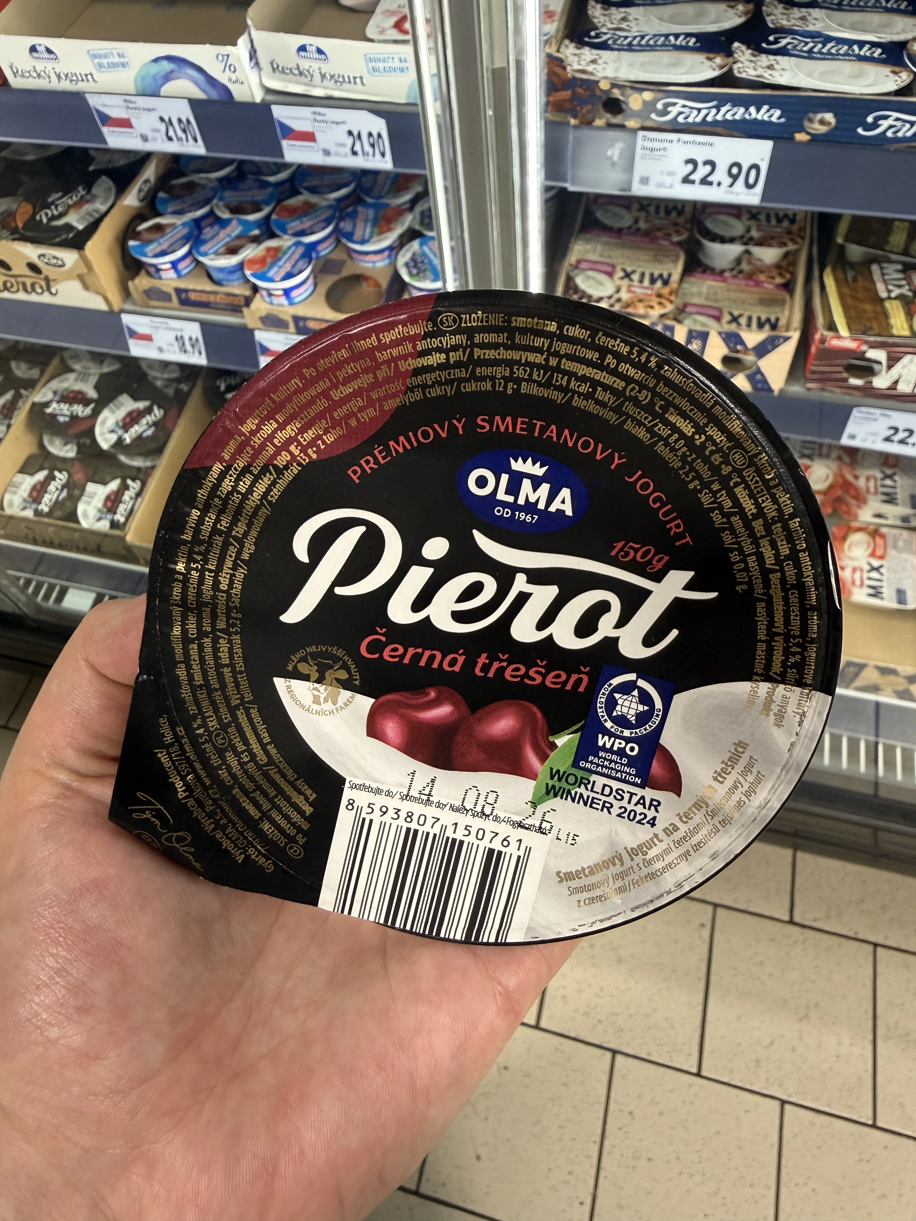 Olma Pierot Černá třešeň / Śmietanowy jogurt z czereśniami | 150g