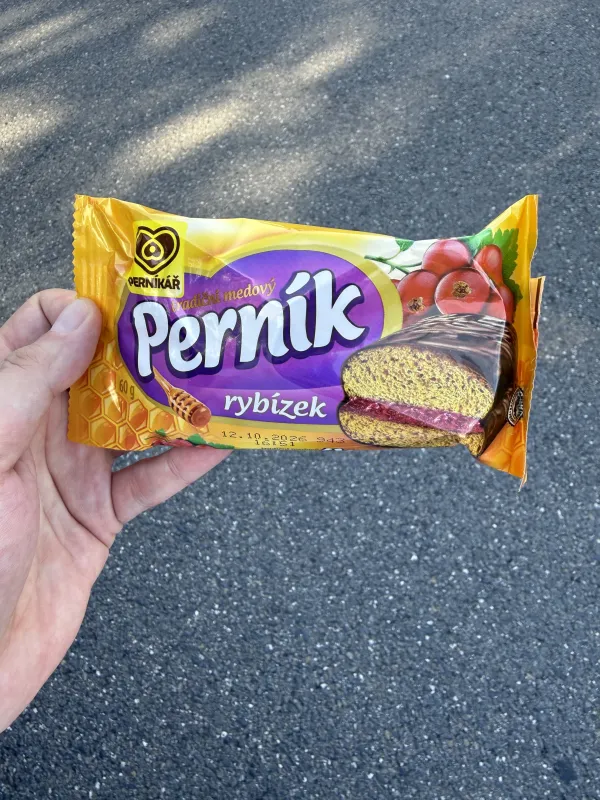 Perníkář Tradiční medový perník rybízek / Piernik miodowy z nadzieniem z czerwonej porzeczki w ciemnej polewie | 60g