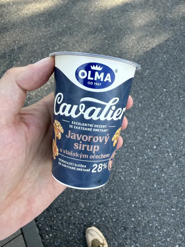 Olma Cavalier Javorový sirup s vlašským ořechem / Przysmak ze śmietany ukwaszonej syrop klonowy-orzech włoski | 140g