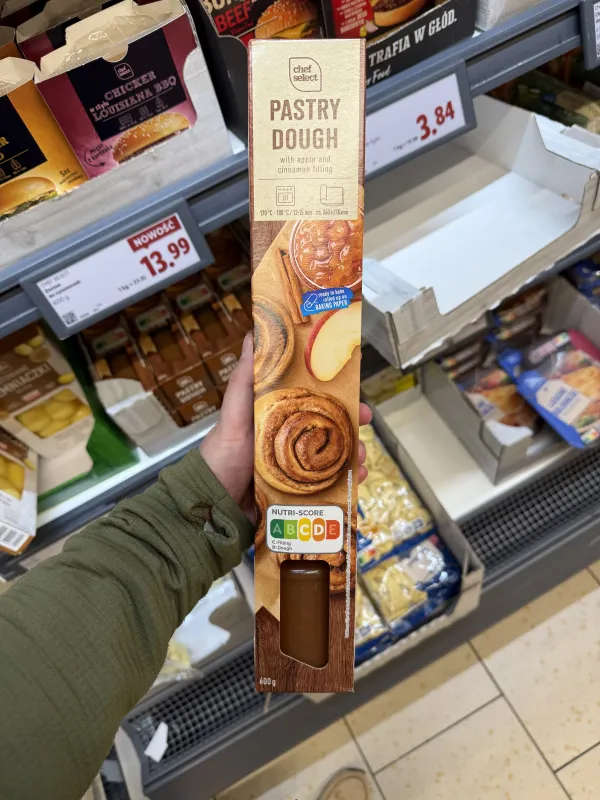 Chef Select Pastry Dough with apple and cinnamon filling / Ciasto drożdżowe z nadzieniem jabłkowo-cynamonowym | 600g