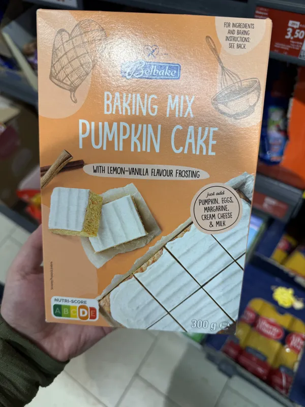Belbake Baking Mix Pumpkin Cake with Lemon-Vanilla Flavour Frosting / Mieszanka do wypieku ciasta dyniowego z kremem o smaku cytrynowo-waniliowym | 300g