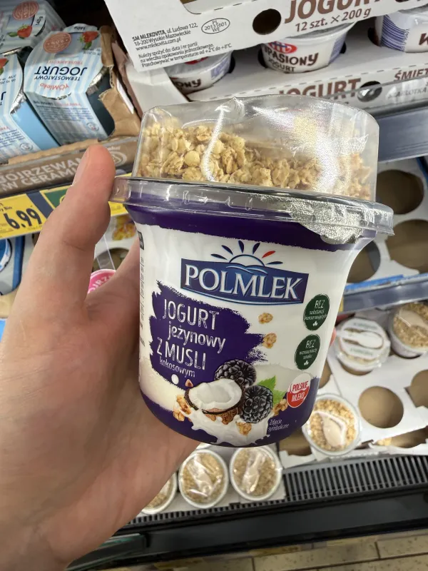 Polmlek Jogurt jeżynowy z musli kokosowym | 210g