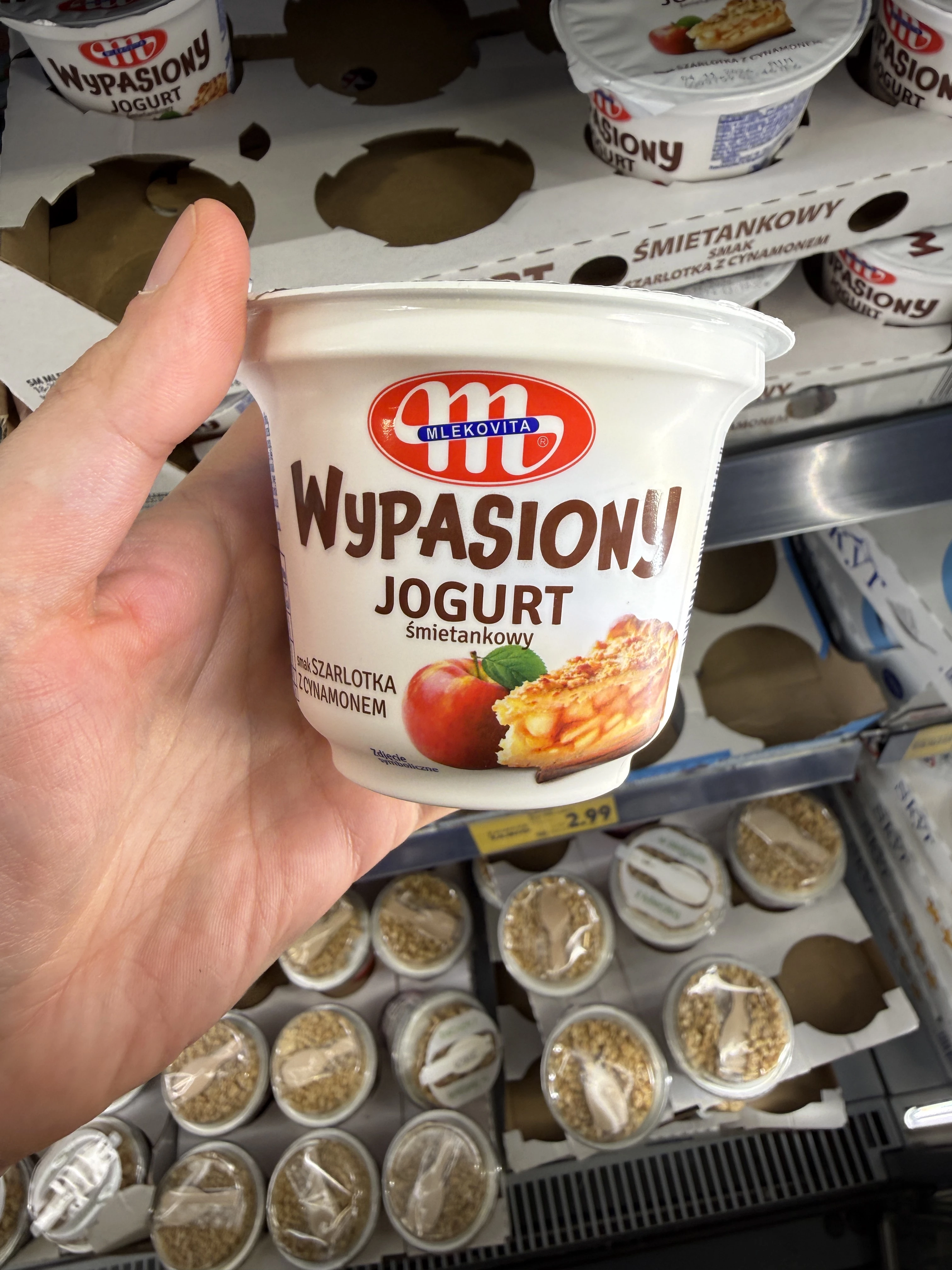 Mlekovita Wypasiony jogurt śmietankowy szarlotka z cynamonem | 200g