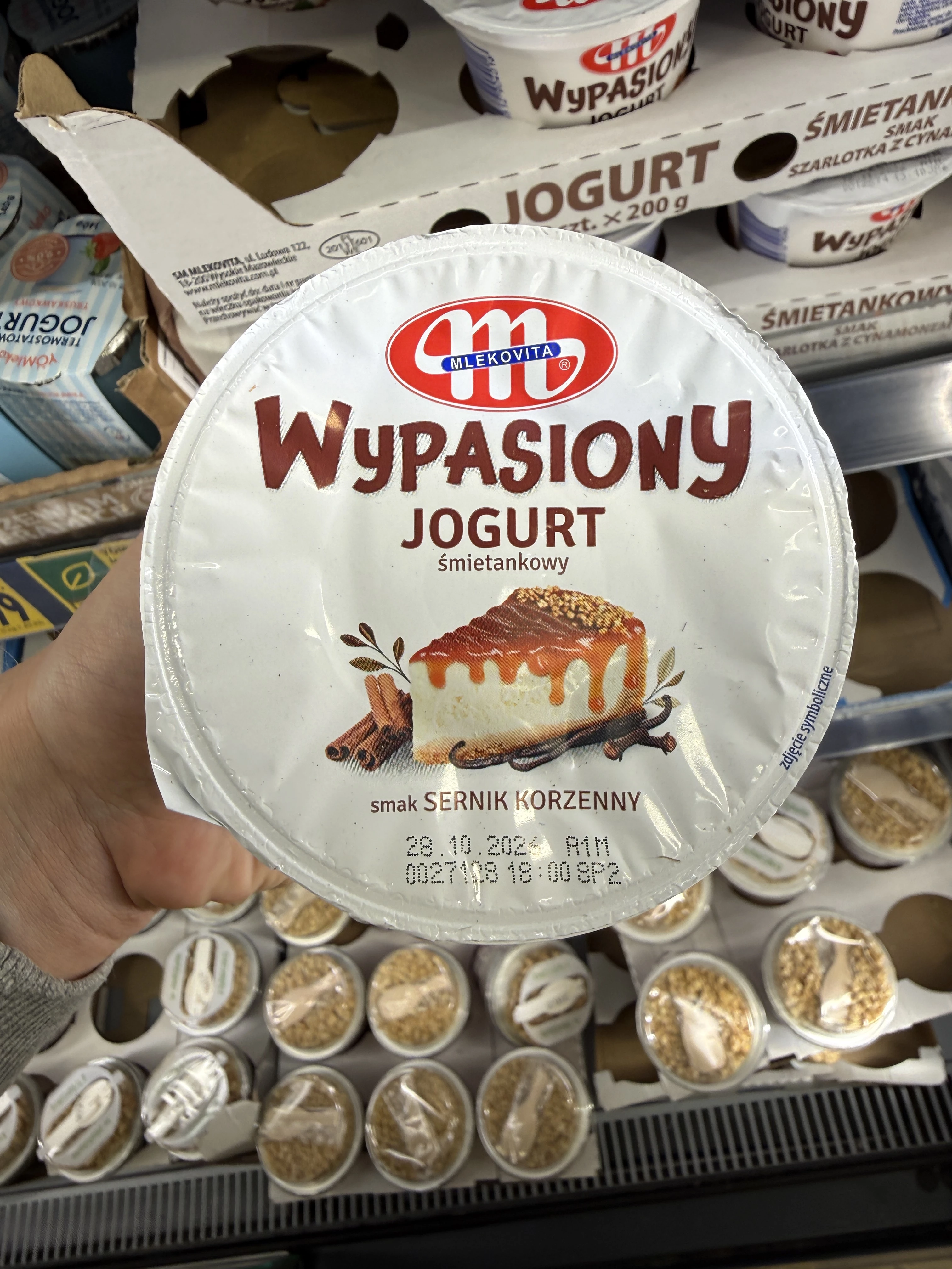 Mlekovita Wypasiony jogurt śmietankowy smak sernik korzenny | 200g