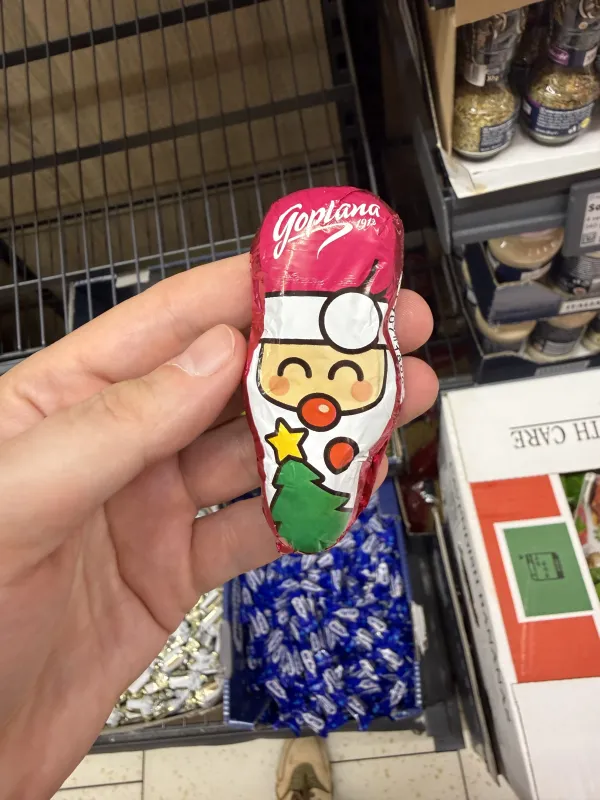 Goplana Mikołaj Figurka o smaku karmelowym w czekoladzie (z choinką) | 30g