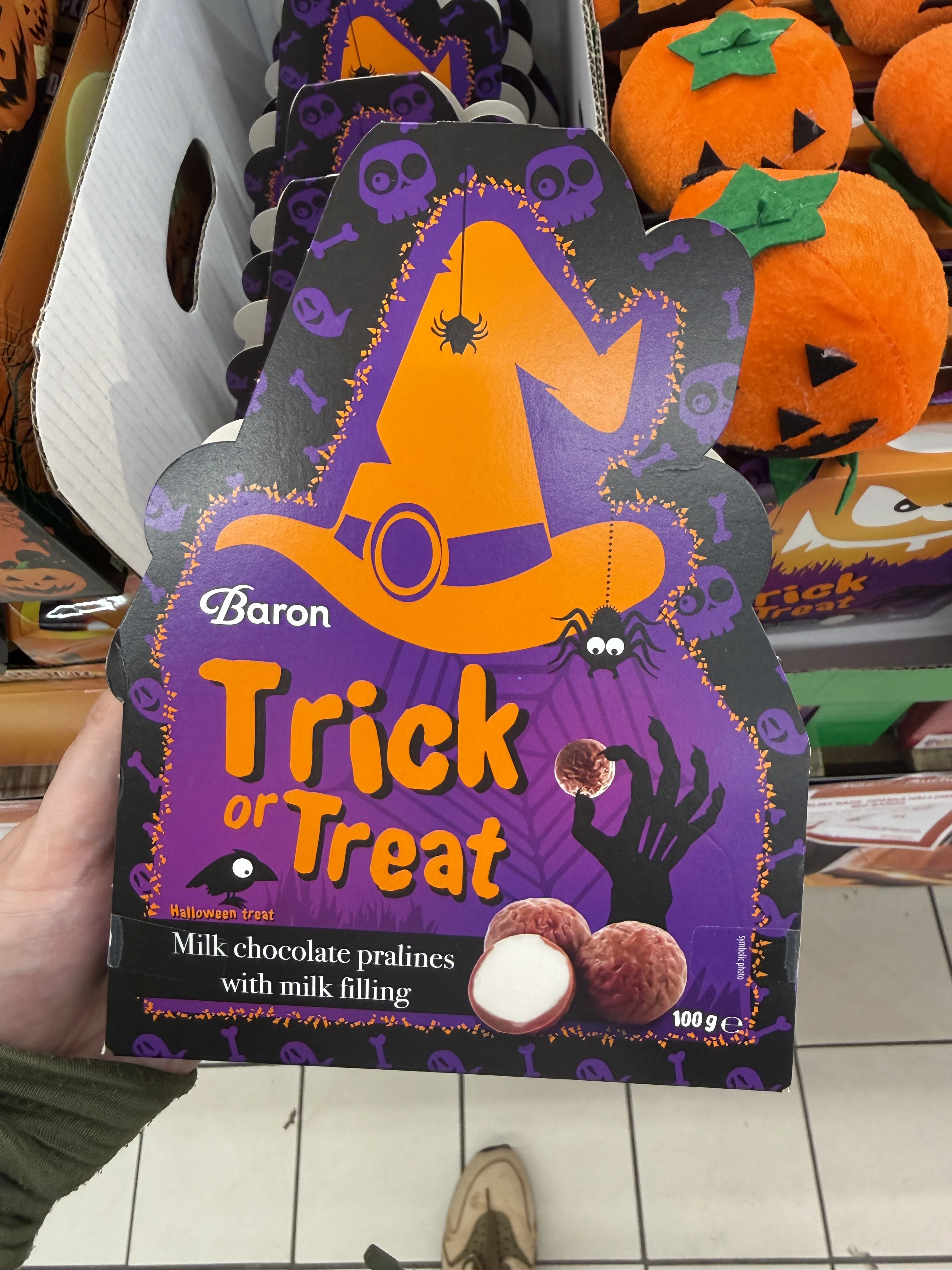 Baron Trick or Treat praliny z nadzieniem mlecznym (kapelusz czarownicy) | 100g