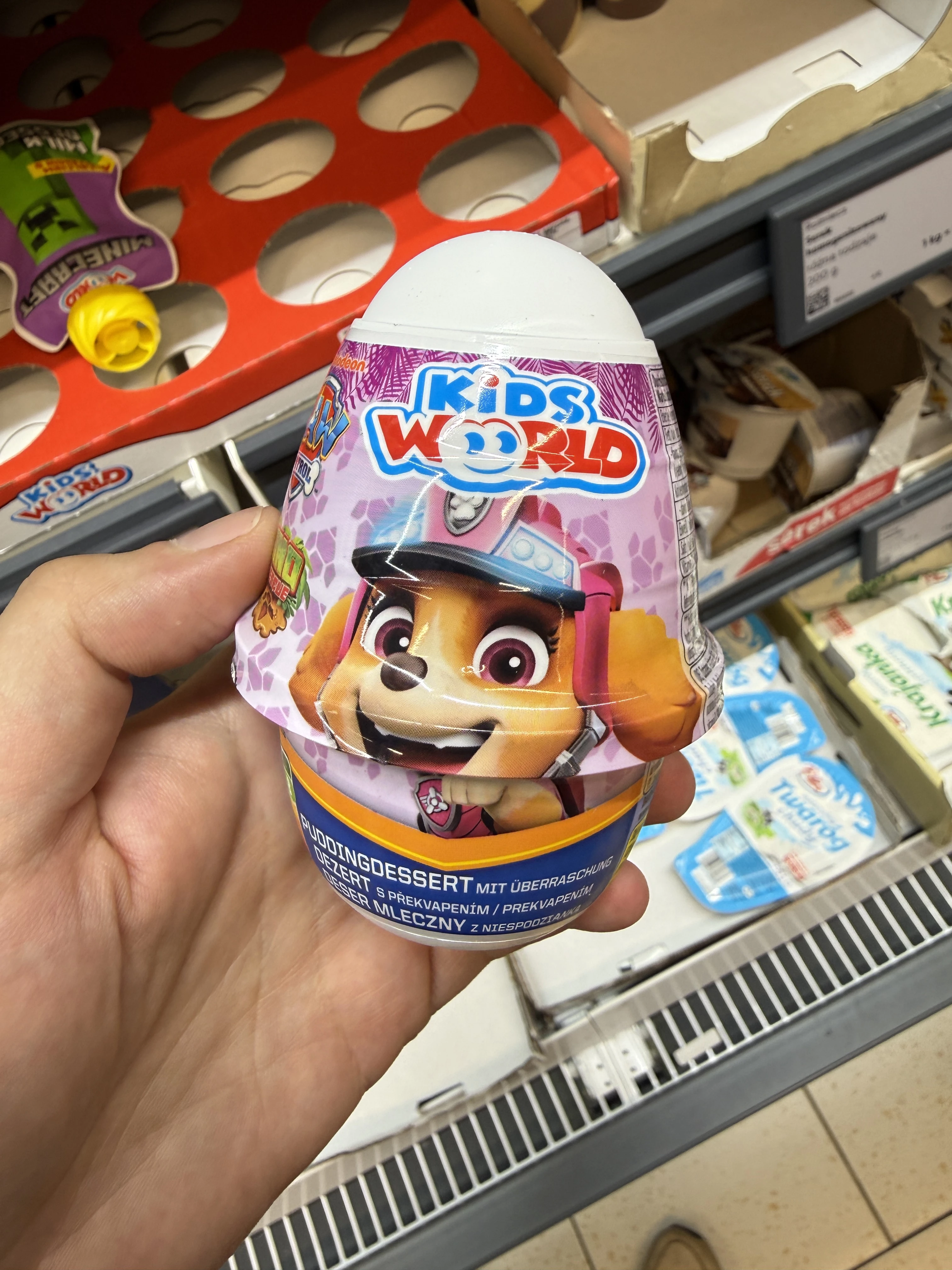 Kids World Psi Patrol Deser mleczny z niespodzianką (Skye) | 70g