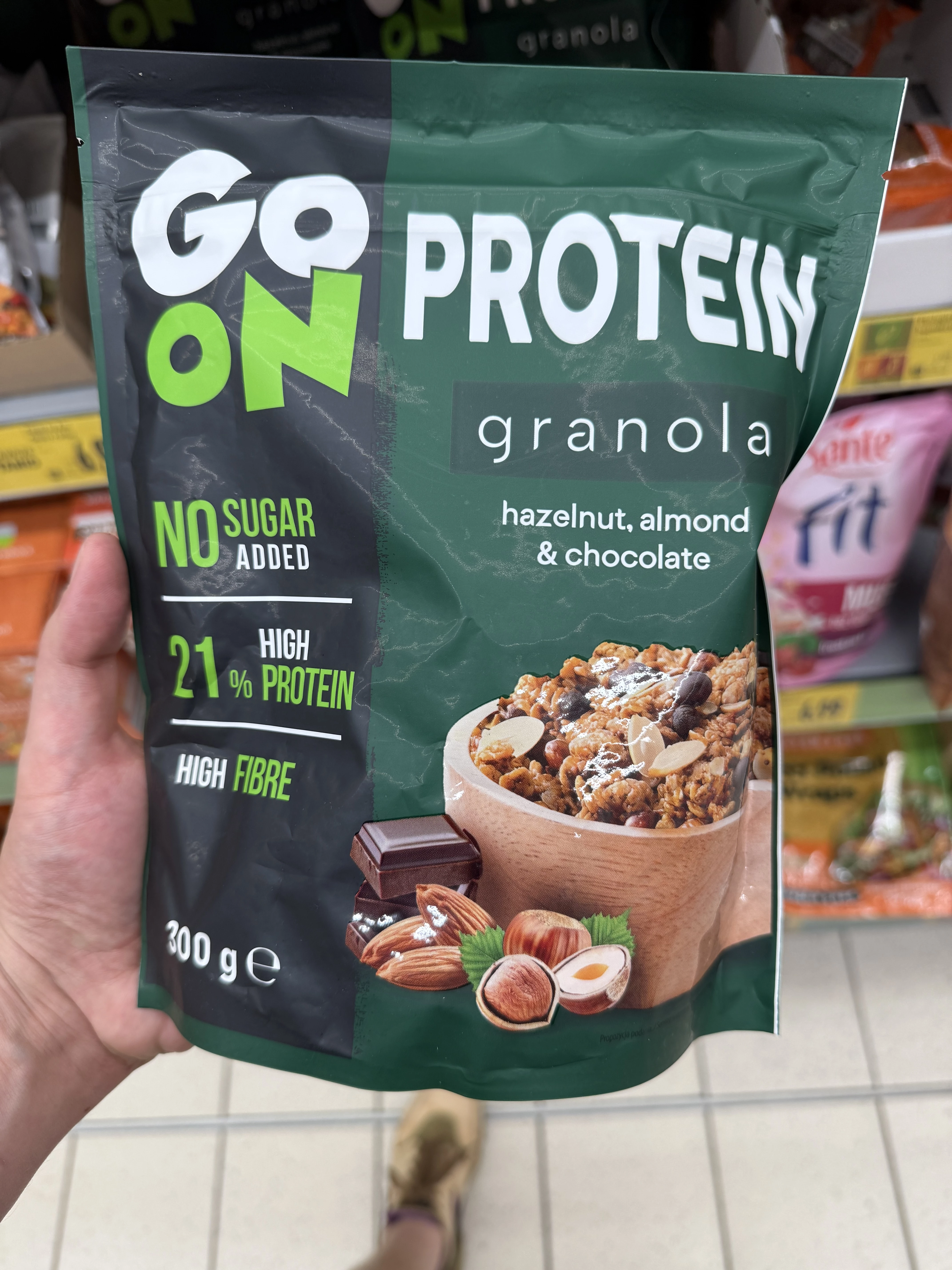 Go On Protein Granola orzech laskowy, migdał i czekolada | 300g
