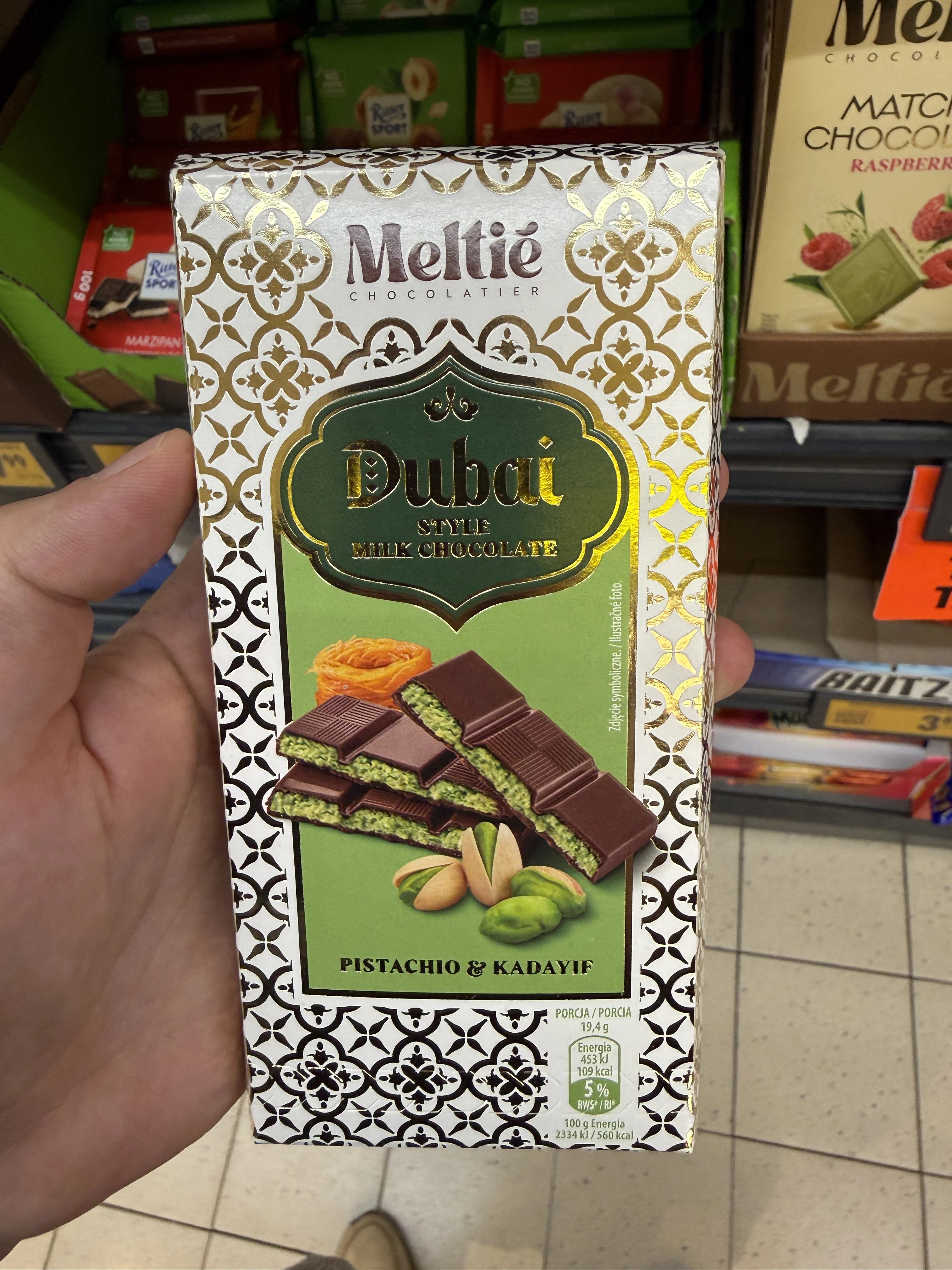 Meltié Dubai Style Milk Chocolate Pistachio & Kadayif | 97g