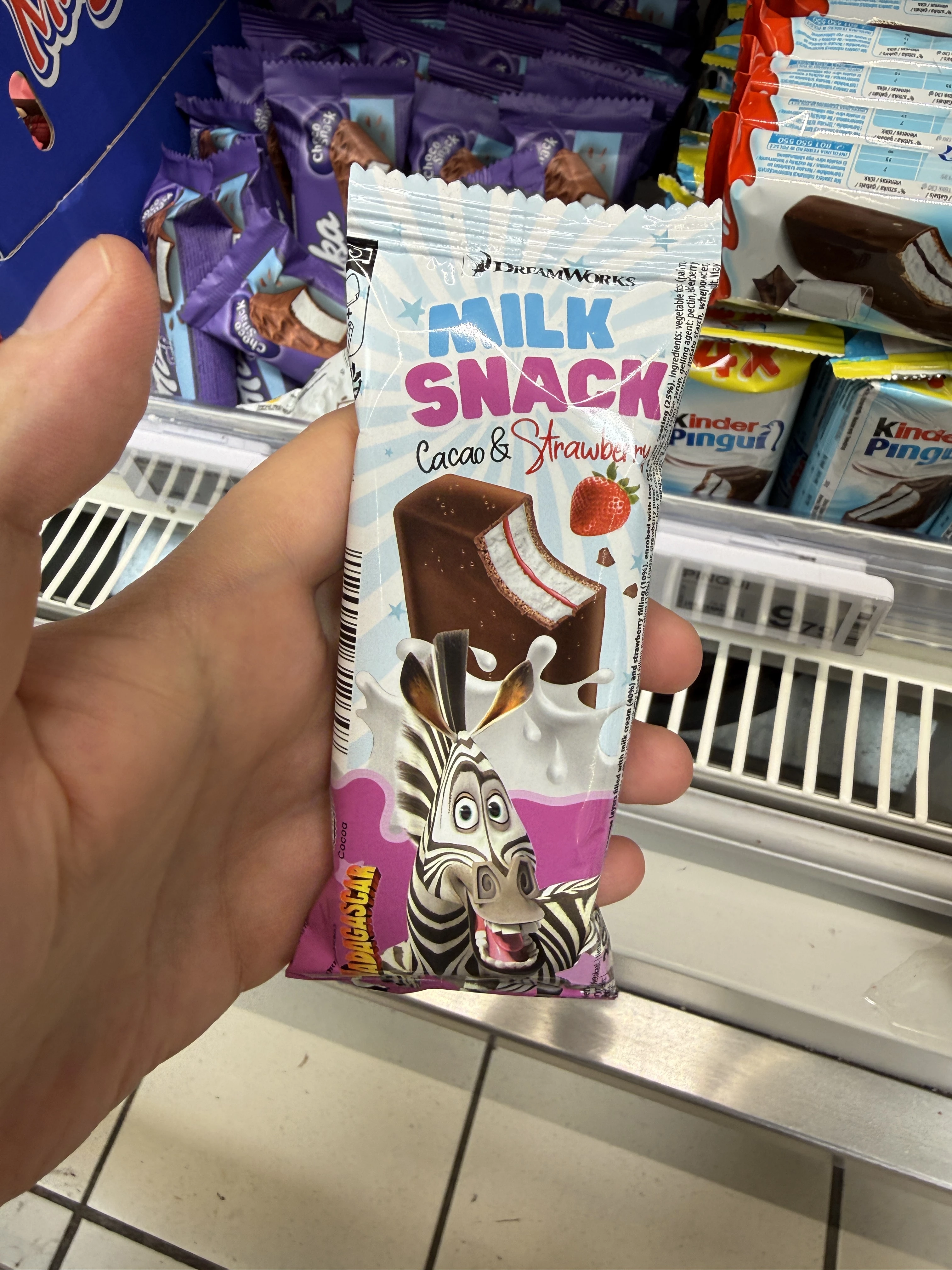 TSC Movie Superstars Milk Snack Cacao & Strawberry Marty Madagascar | 30g