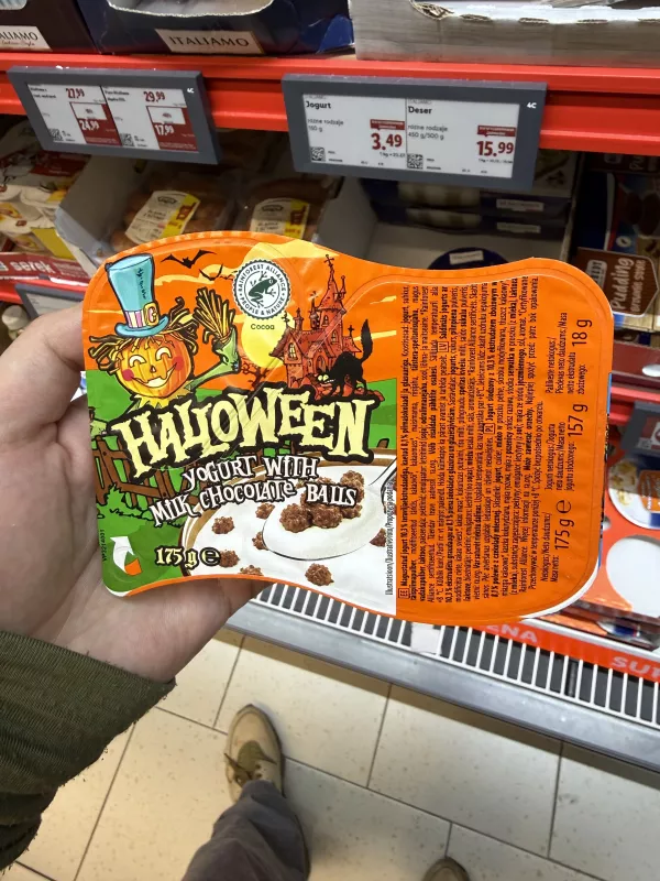Halloween Yogurt with Milk Chocolate Balls / Jogurt z kulkami zbożowymi w polewie z czekolady mlecznej | 175g