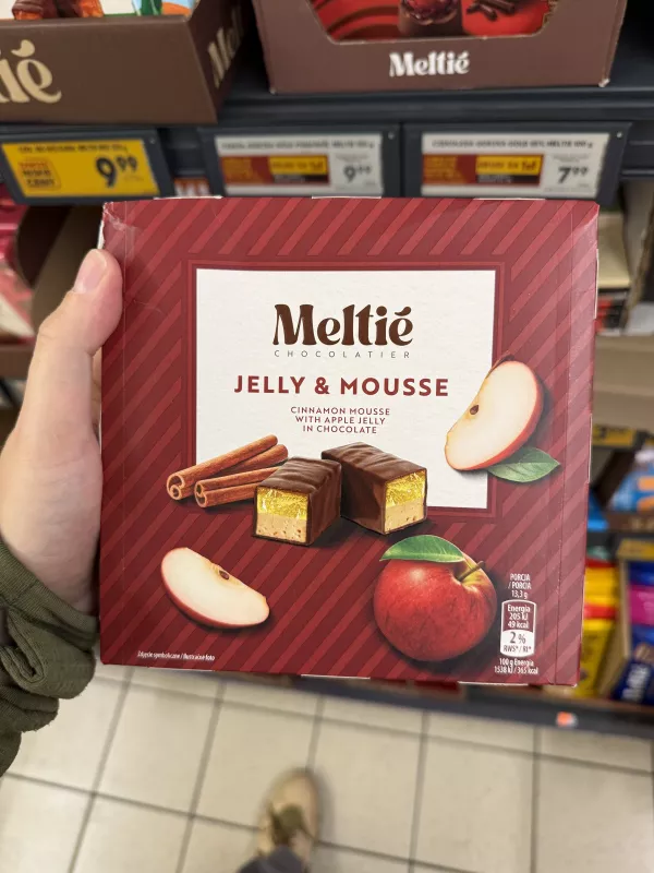 Meltié Chocolatier Jelly & Mousse / Cinnamon Mousse with Apple Jelly in Chocolate | 400g