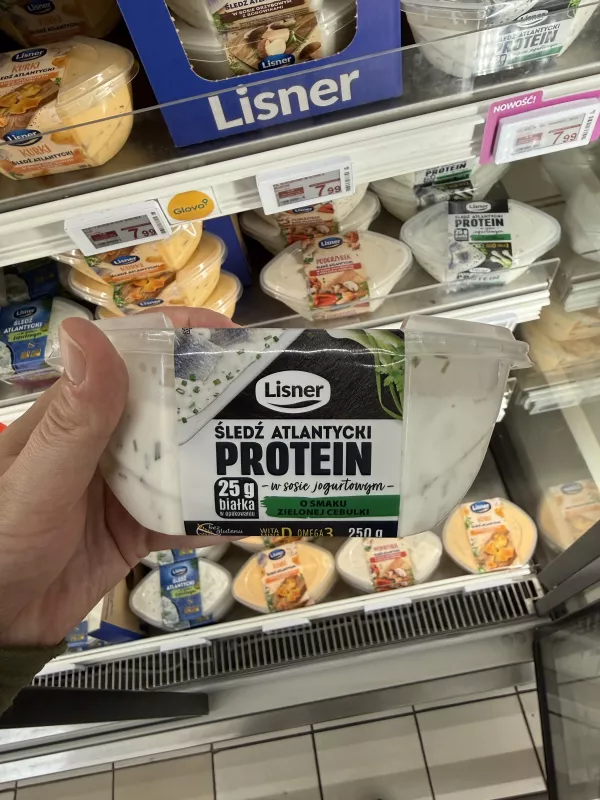 Lisner Śledź atlantycki Protein w sosie jogurtowym o smaku zielonej cebulki | 250g