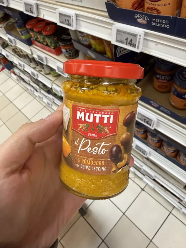 Mutti il Pesto di Pomodoro con Olive Leccino / Pesto z żółtych pomidorów z oliwkami Leccino | 180g