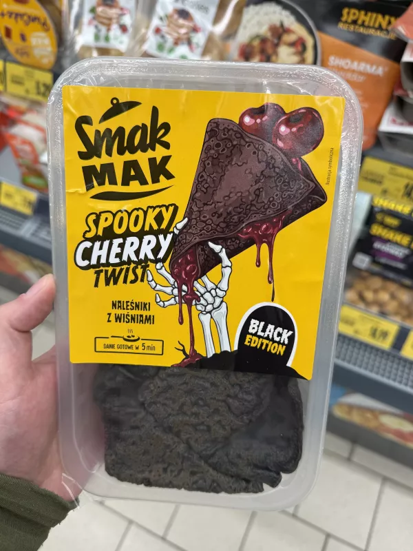 SmakMAK Spooky Cherry Twist Naleśniki z wiśniami Black Edition | 300g
