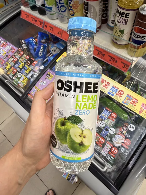 OSHEE Vitamin Lemonade Zero kwaśne jabłko | 555ml
