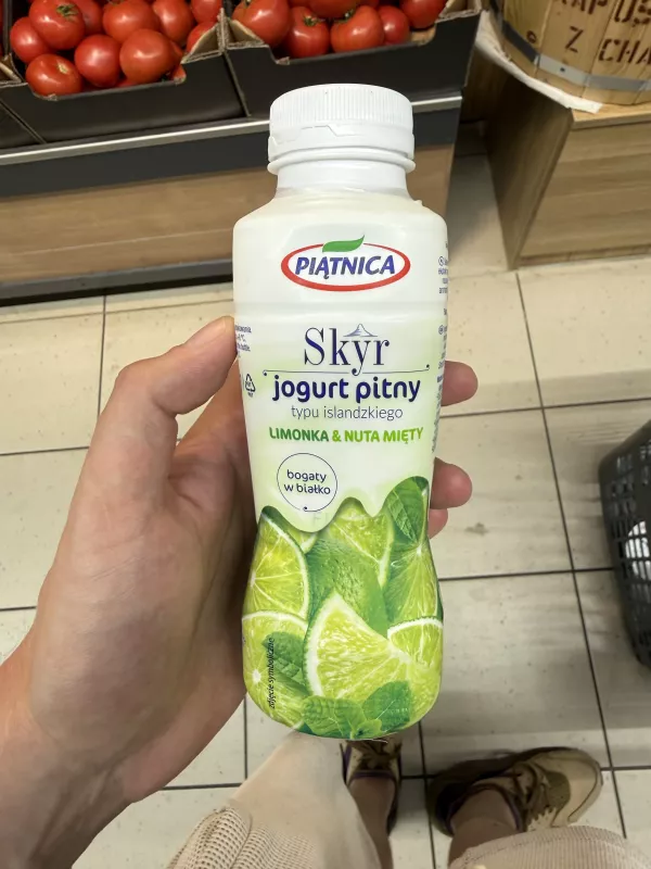 Piątnica Skyr jogurt pitny typu islandzkiego Limonka & Nuta Mięty | 330ml / 360g