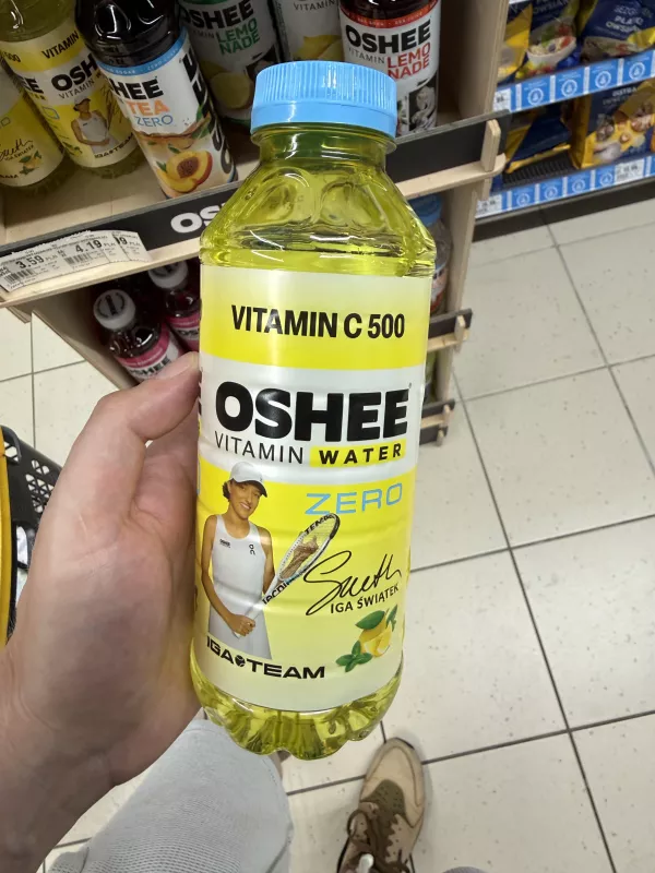 Oshee Vitamin Water Zero Witamina C 500 cytryna-mięta Iga Świątek | 555ml