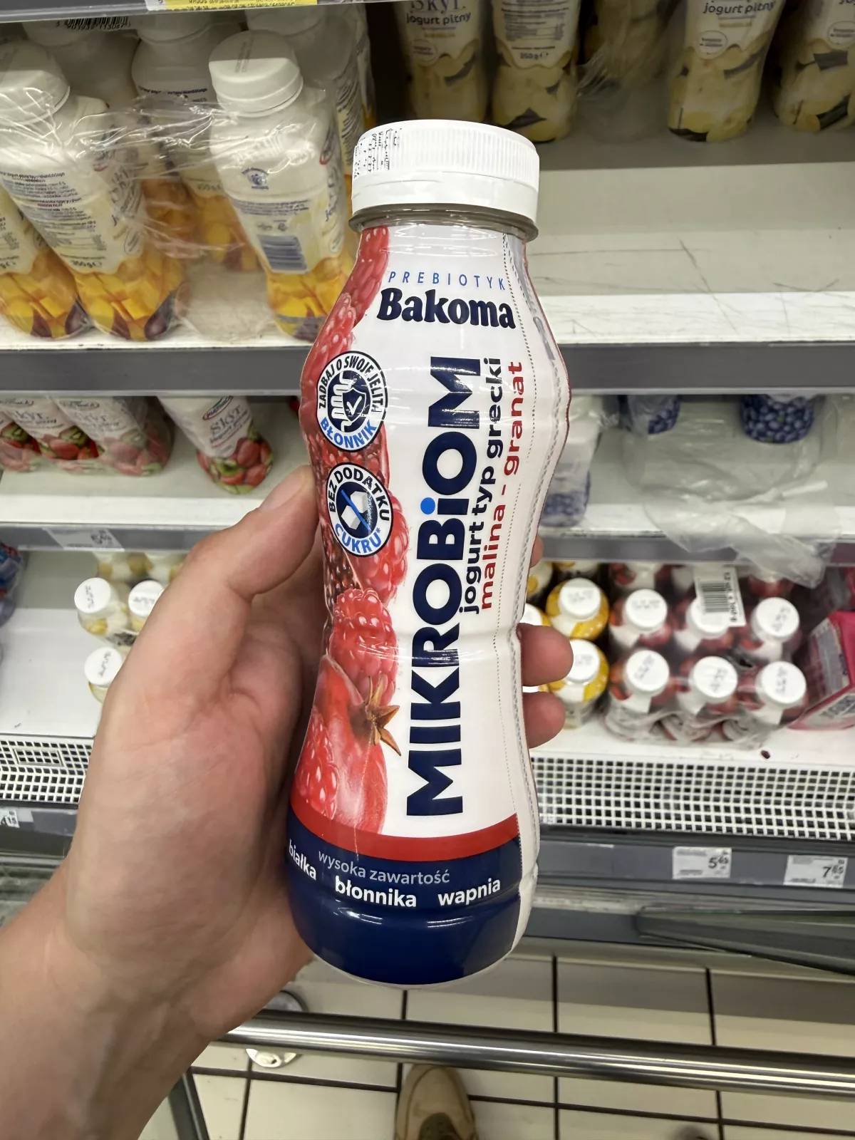 Bakoma Prebiotyk Mikrobiom jogurt pitny typ grecki malina-granat | 300g