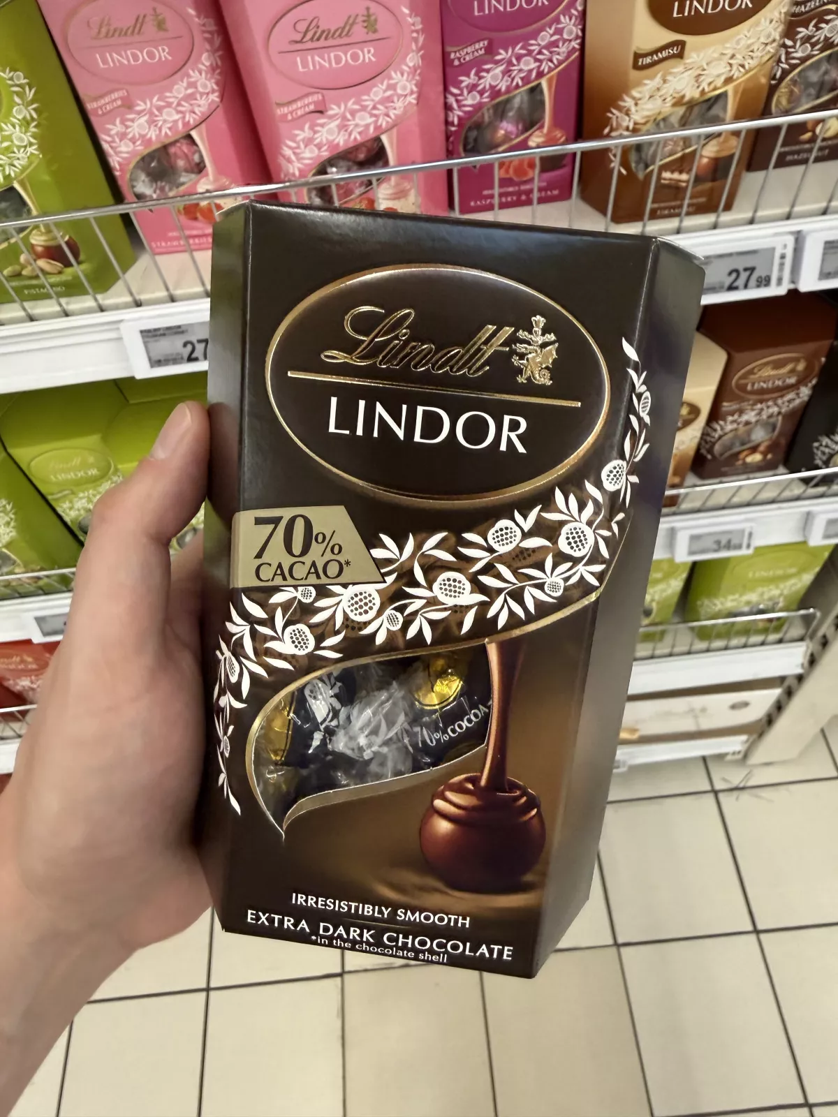 Lindt Lindor Extra Dark 70% Cacao | 200g