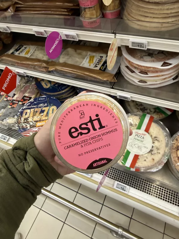 Esti Caramelized Onion Hummus & Pita Chips | 130g