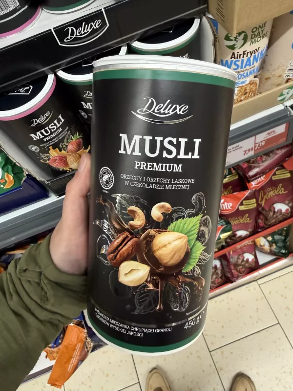 Deluxe Musli Premium orzechy i orzechy laskowe w czekoladzie mlecznej | 450g