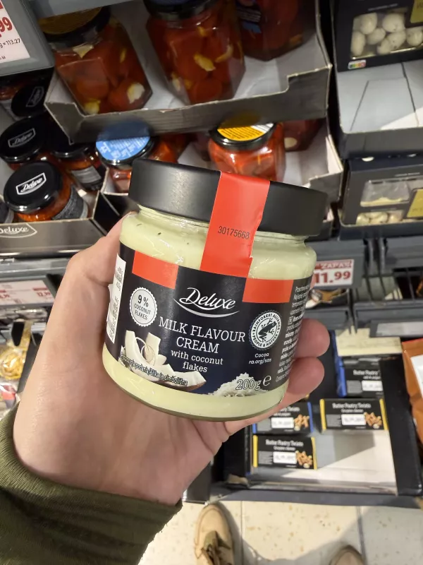 Deluxe Milk Flavour Cream with coconut flakes / Krem o smaku mlecznym z wiórkami kokosowymi | 200g