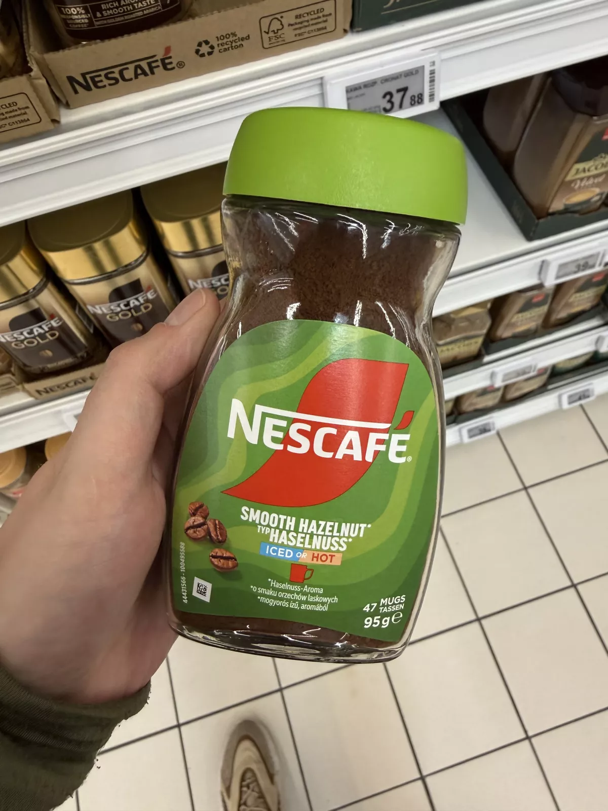 Nescafé Smooth Hazelnut kawa rozpuszczalna o smaku orzechów laskowych | 95g