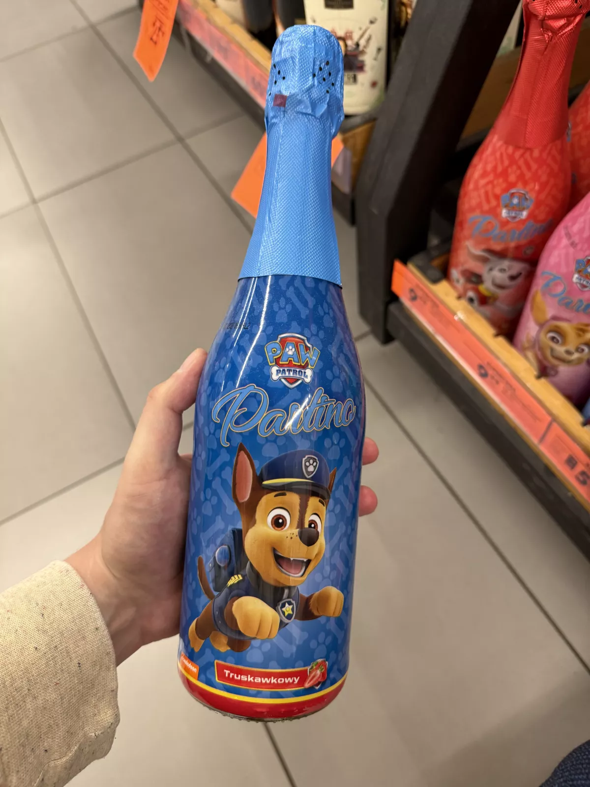 Partino Psi Patrol napój owocowy gazowany o smaku truskawkowym (Chase) | 750ml