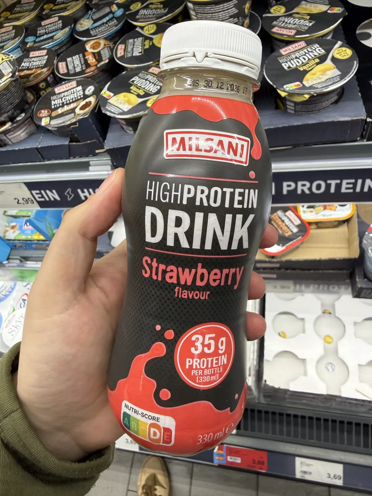 Milsani High Protein Drink Strawberry Flavour / Napój na bazie białek mleka o smaku truskawkowym | 330ml