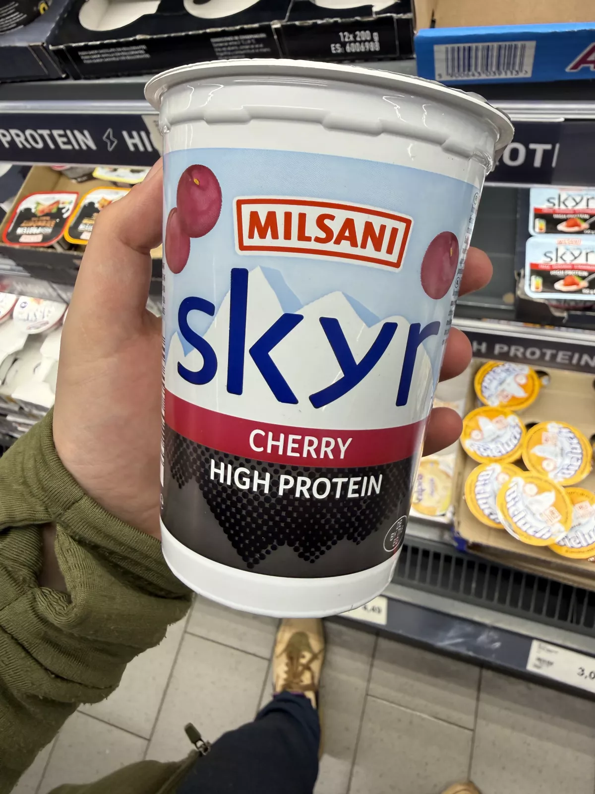 Milsani Skyr Cherry High Protein / Produkt mleczny z dodatkiem wiśni | 500g