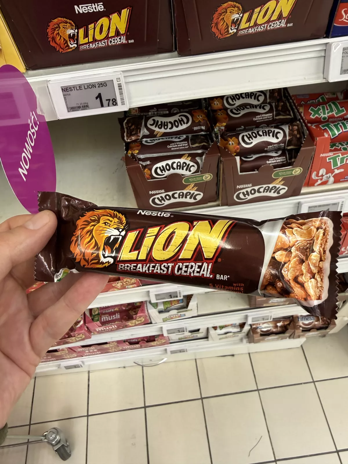 Nestlé Lion Breakfast Cereal Bar | 25g