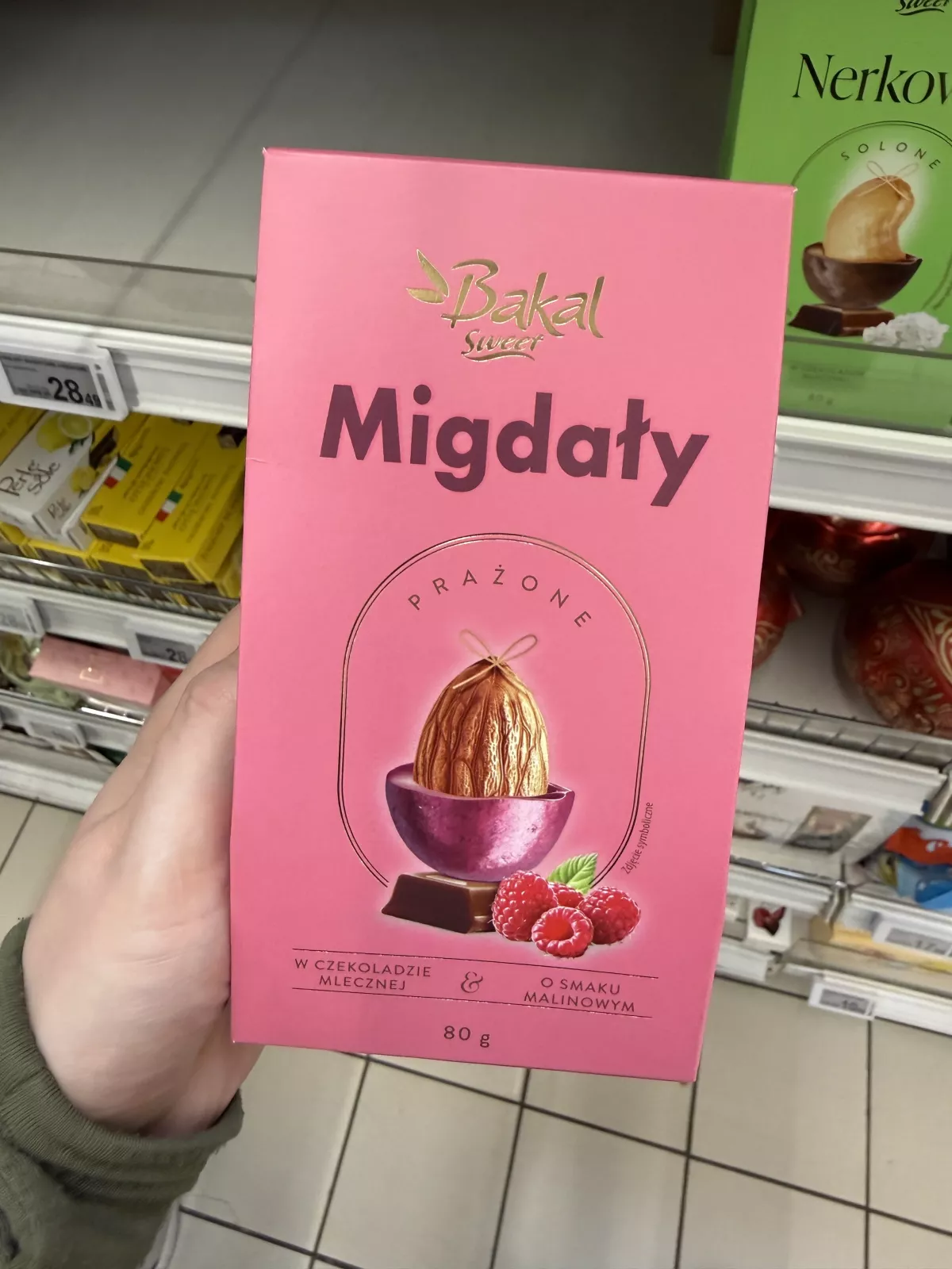 Bakal Sweet Migdały prażone w czekoladzie mlecznej o smaku malinowym | 80g
