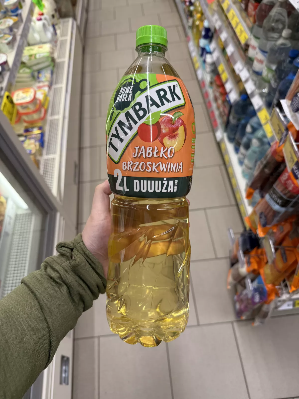Tymbark Napój jabłko brzoskwinia (pomarańczowa etykieta, nowe hasła) | 2000ml