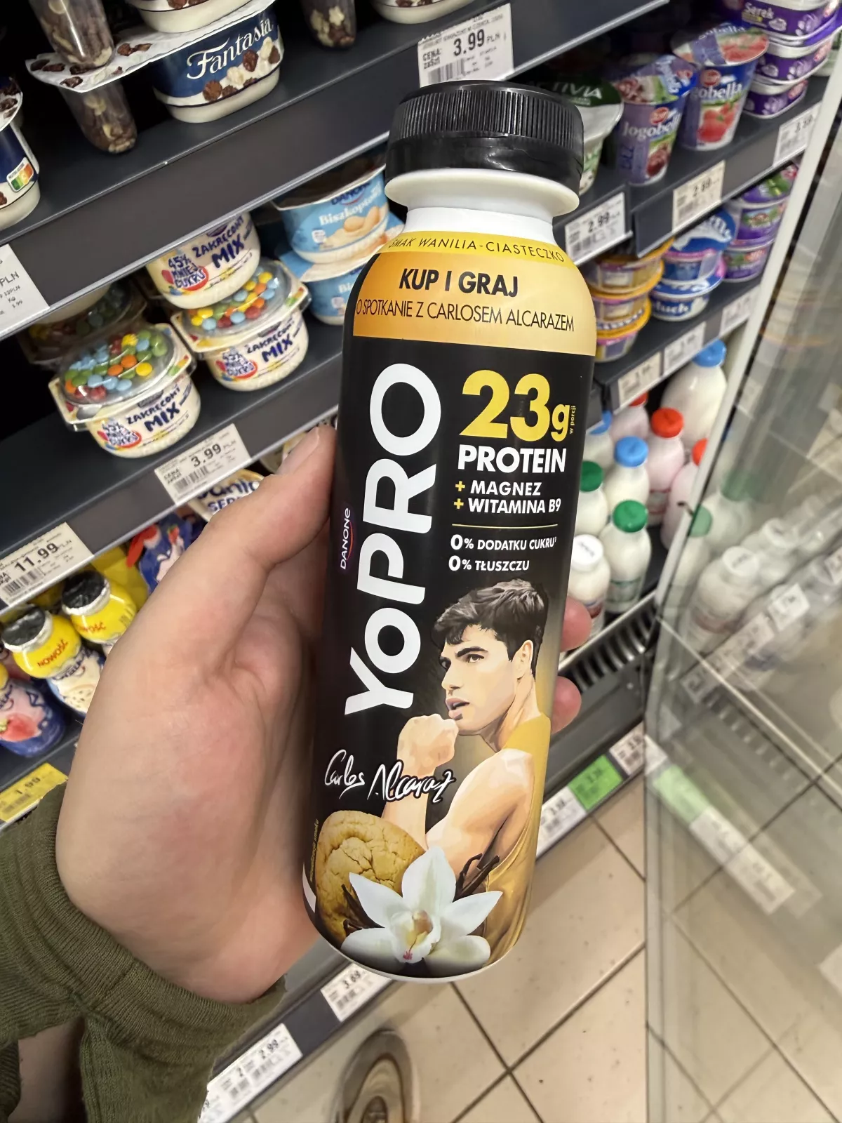 Danone YoPro Jogurt pitny smak wanilia-ciasteczko (edycja Carlos Alcaraz) | 270g