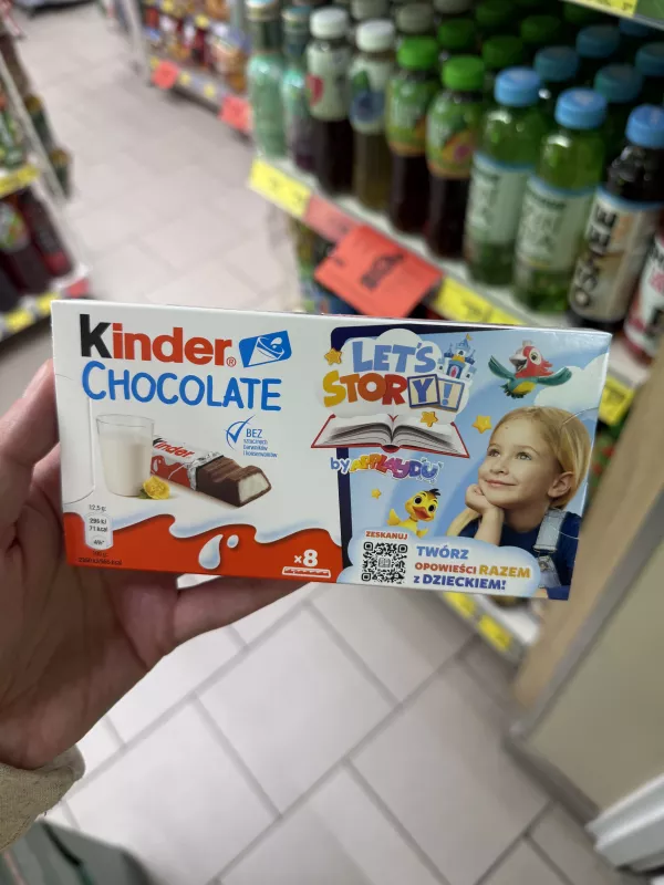 Kinder Chocolate Let’s Story! by Applaydu 8 batoników (dziewczynka z jasnymi włosami) | 100g