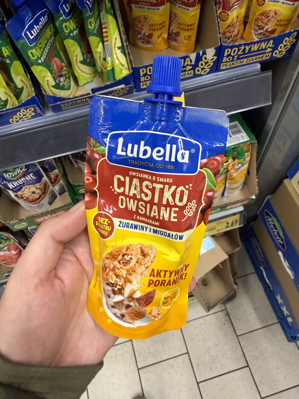 Lubella Owsianka o smaku Ciastko owsiane z kawałkami żurawiny i migdałów | 100g